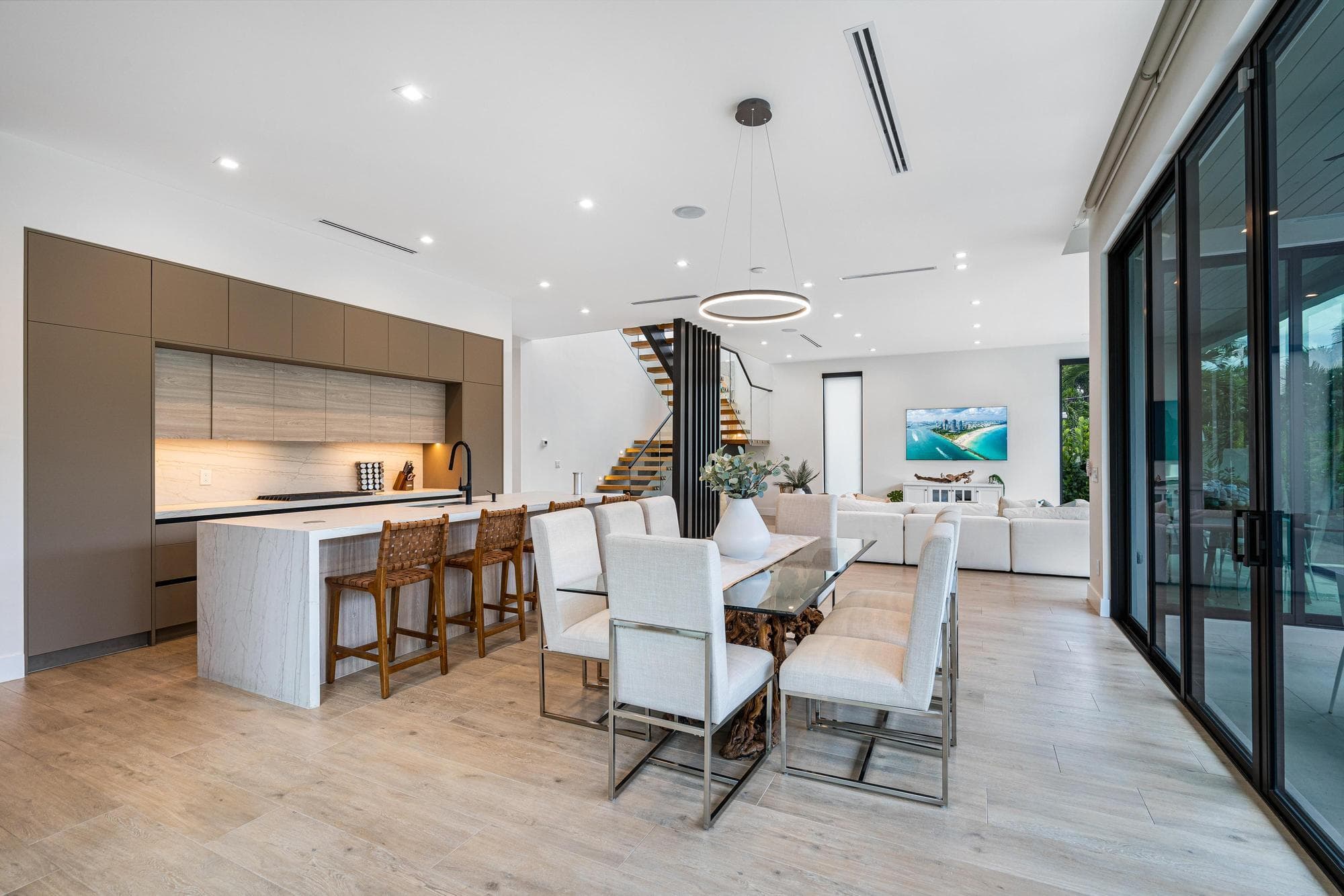 719 N Victoria Park Road, Fort Lauderdale, FL 33304 — photo 7 of 40