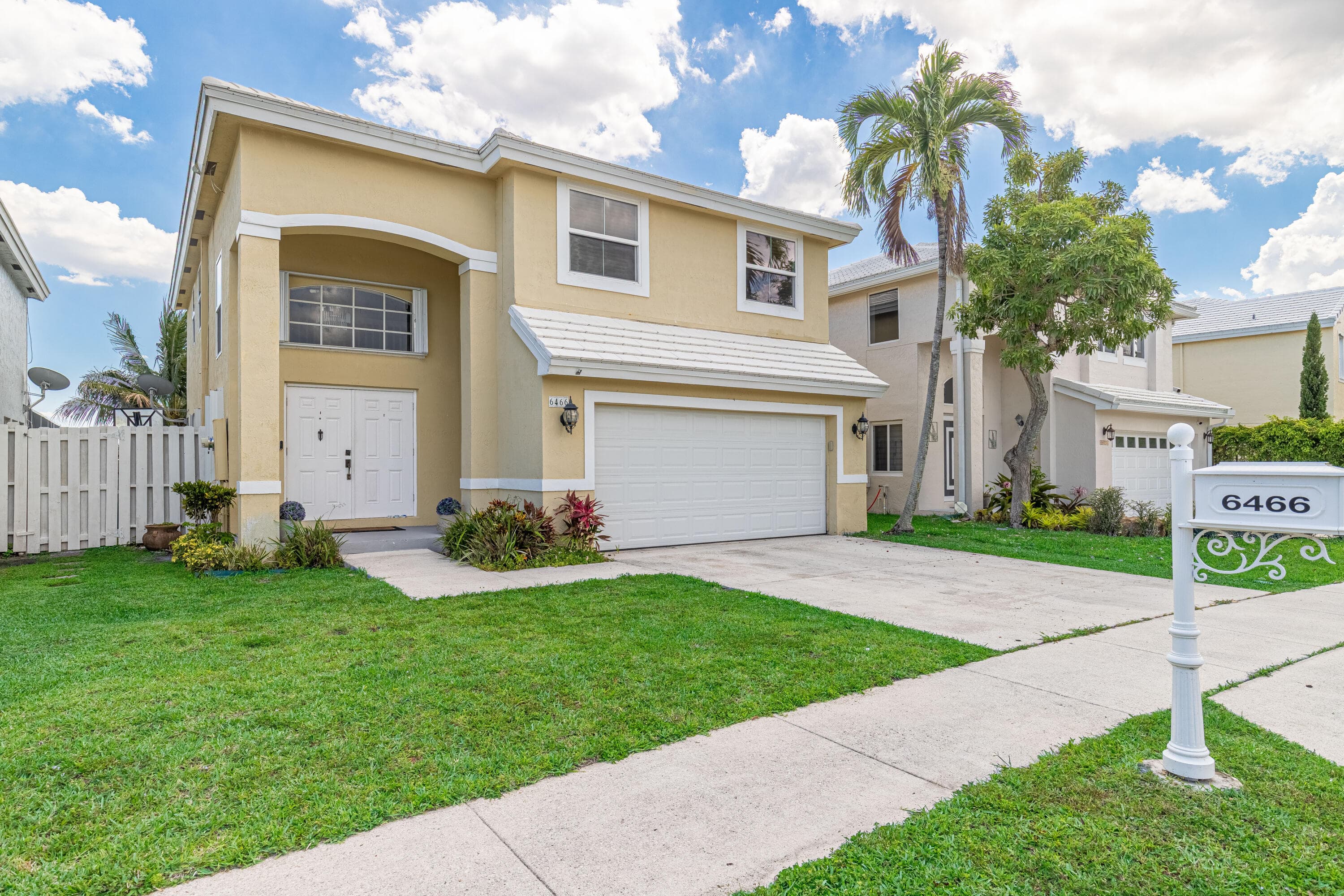 6466 Buena Vista Drive, Margate, FL 33063 — photo 2 of 44