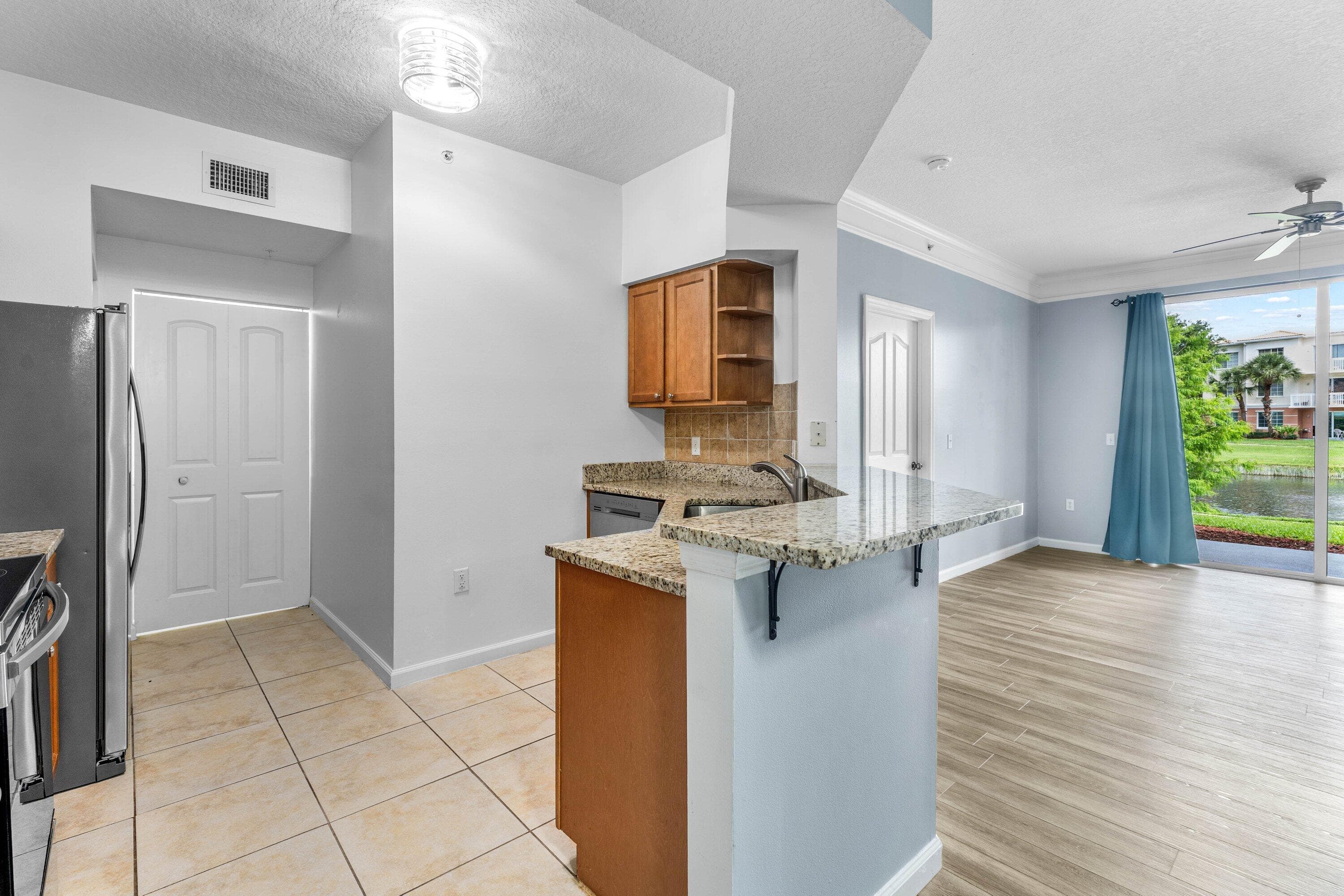 10106 W Myrtlewood Cir Circle W, Palm Beach Gardens, FL 33418 — photo 6 of 31
