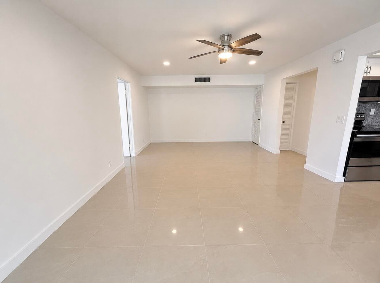 514 Piedmont K, Delray Beach, FL 33446 — photo 3 of 23