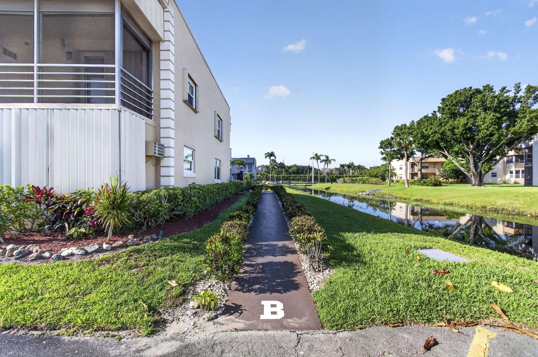 95 Burgundy B, Delray Beach, FL 33484 — photo 42 of 52
