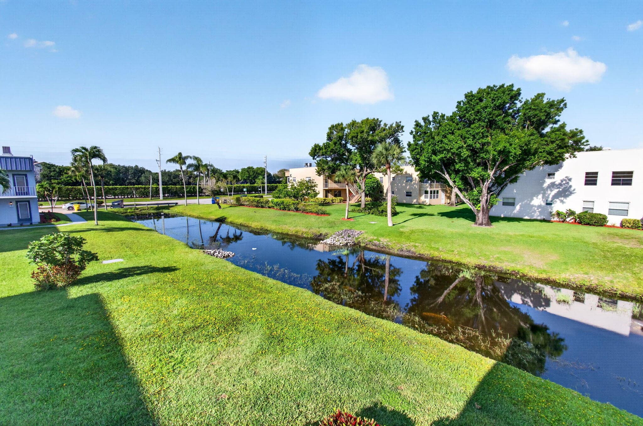 95 Burgundy B, Delray Beach, FL 33484 — photo 2 of 52