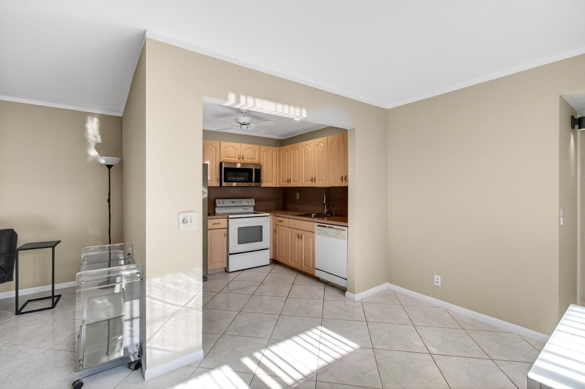 95 Burgundy B, Delray Beach, FL 33484 — photo 12 of 52