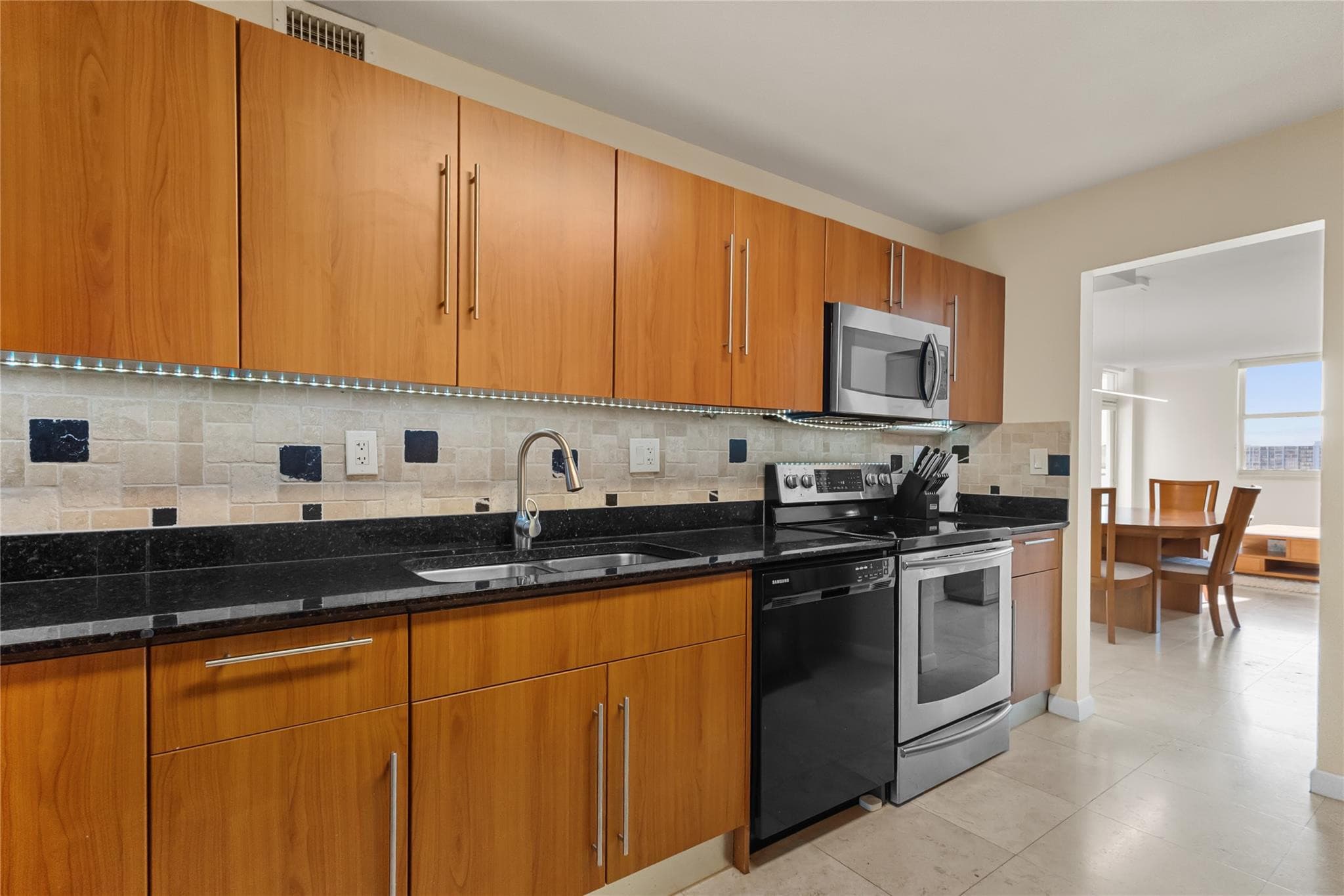 3001 S Ocean Drive 727, Hollywood, FL 33019 — photo 22 of 36