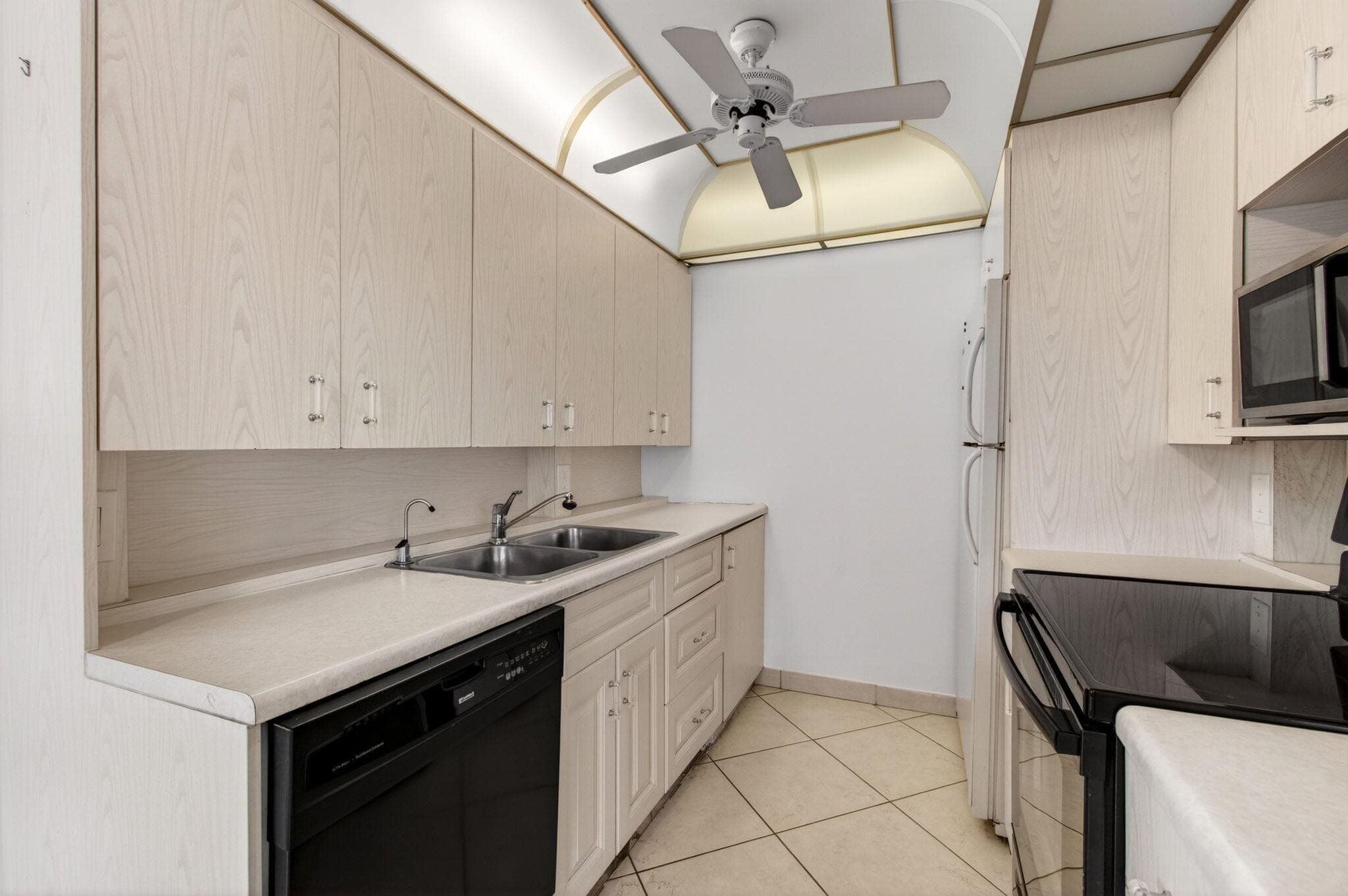 2027 Exeter B, Boca Raton, FL 33434 — photo 23 of 100