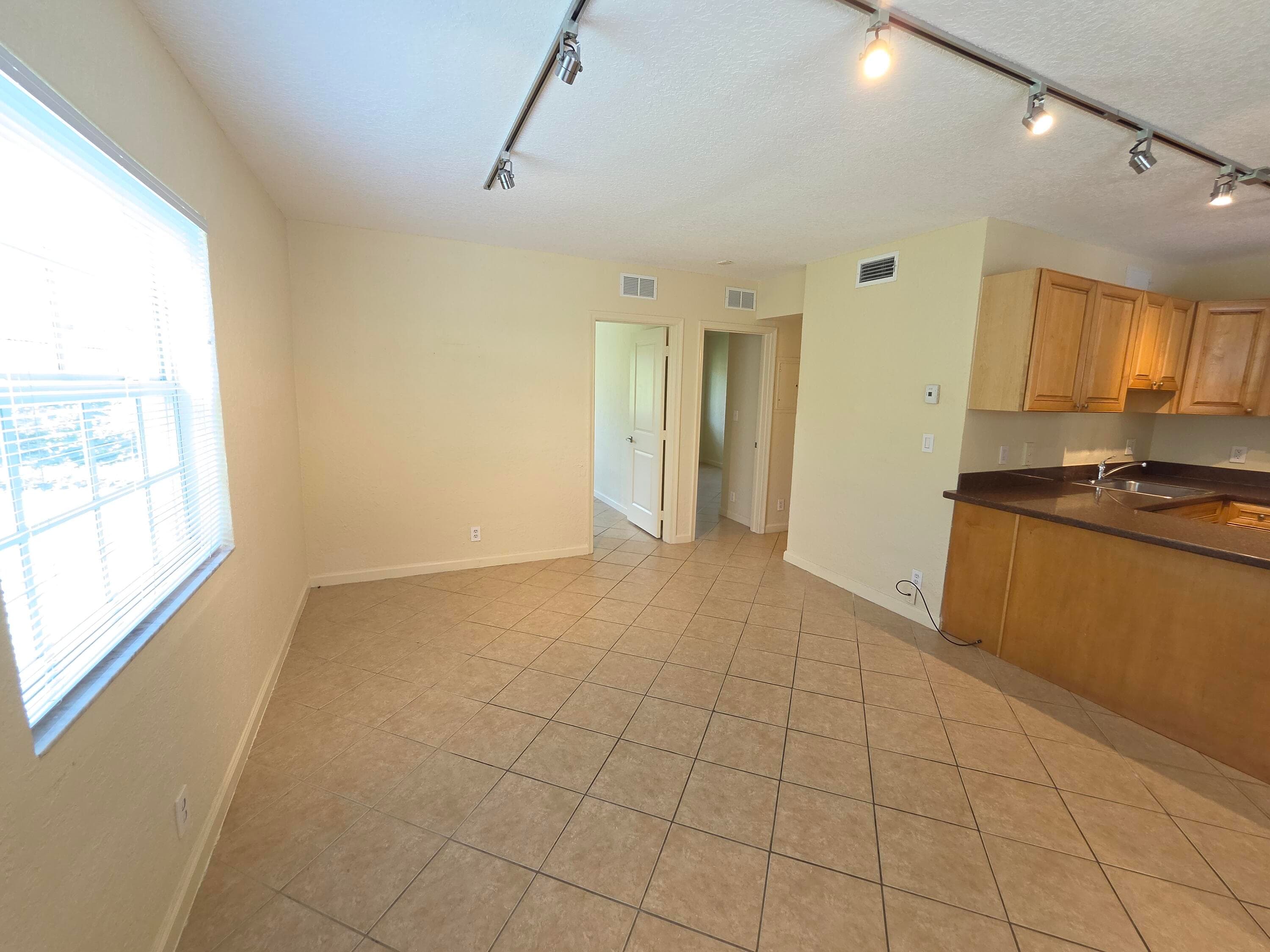 2660 NE 8th Avenue Unit 219, Wilton Manors, FL 33334 — photo 4 of 21