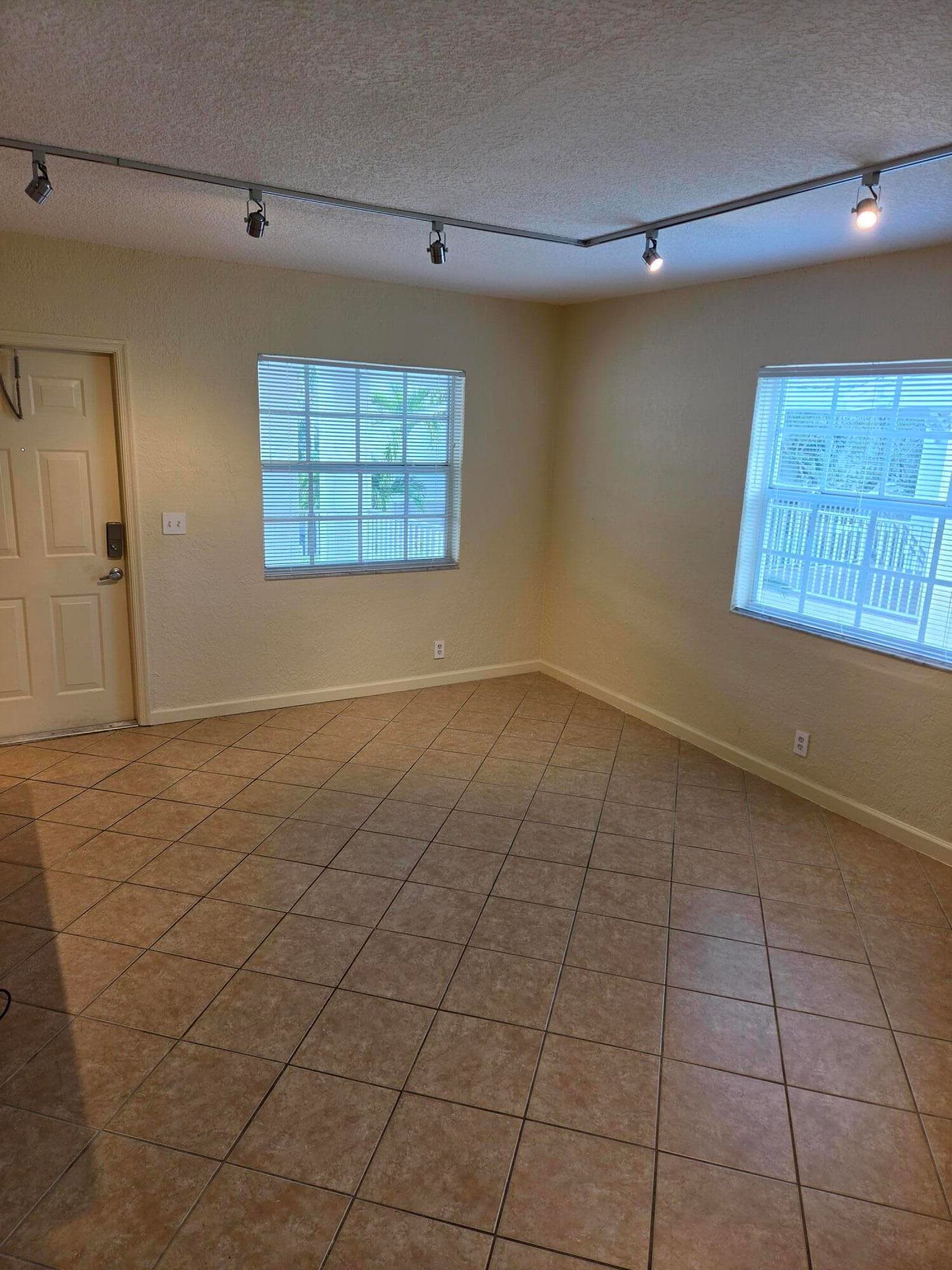 2660 NE 8th Avenue Unit 219, Wilton Manors, FL 33334 — photo 5 of 21