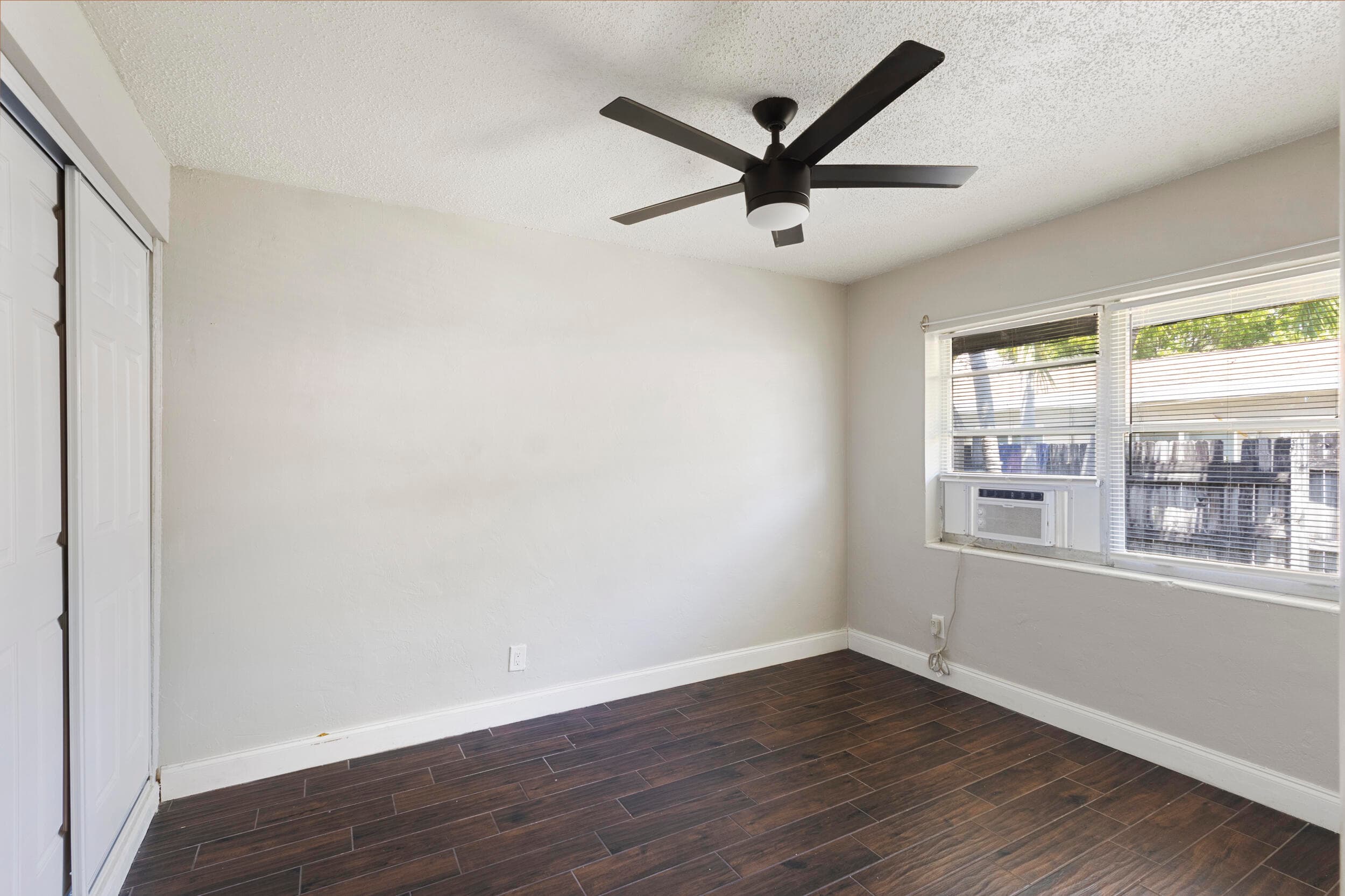 730 NW 4th Avenue, Fort Lauderdale, FL 33311 — photo 12 of 27