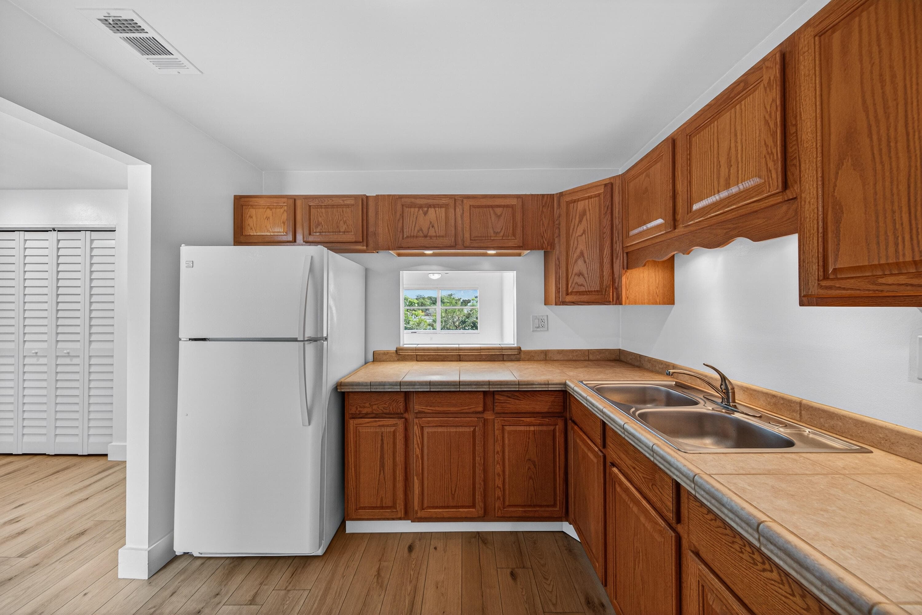 6570 Royal Palm Boulevard 306j, Margate, FL 33063 — photo 17 of 41