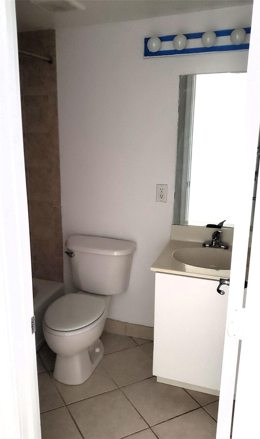 2660 NE 8th Avenue 302, Wilton Manors, FL 33334 — photo 13 of 19