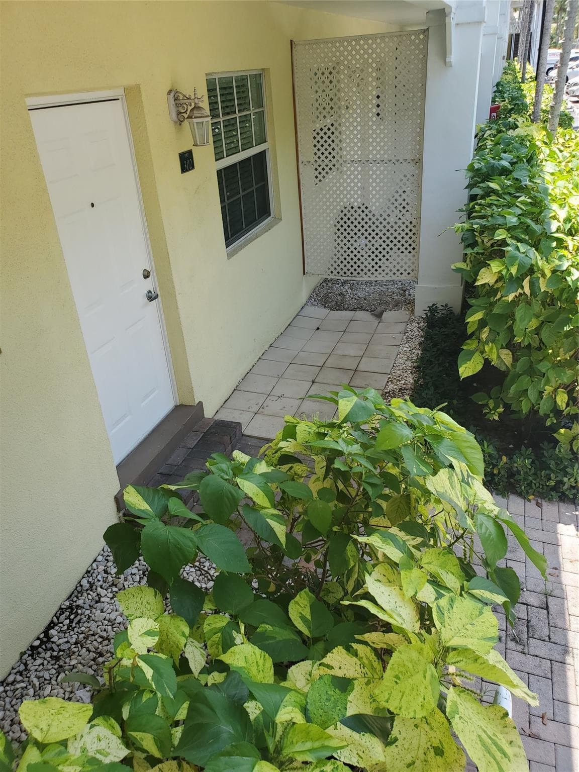 2660 NE 8th Avenue 302, Wilton Manors, FL 33334 — photo 15 of 19