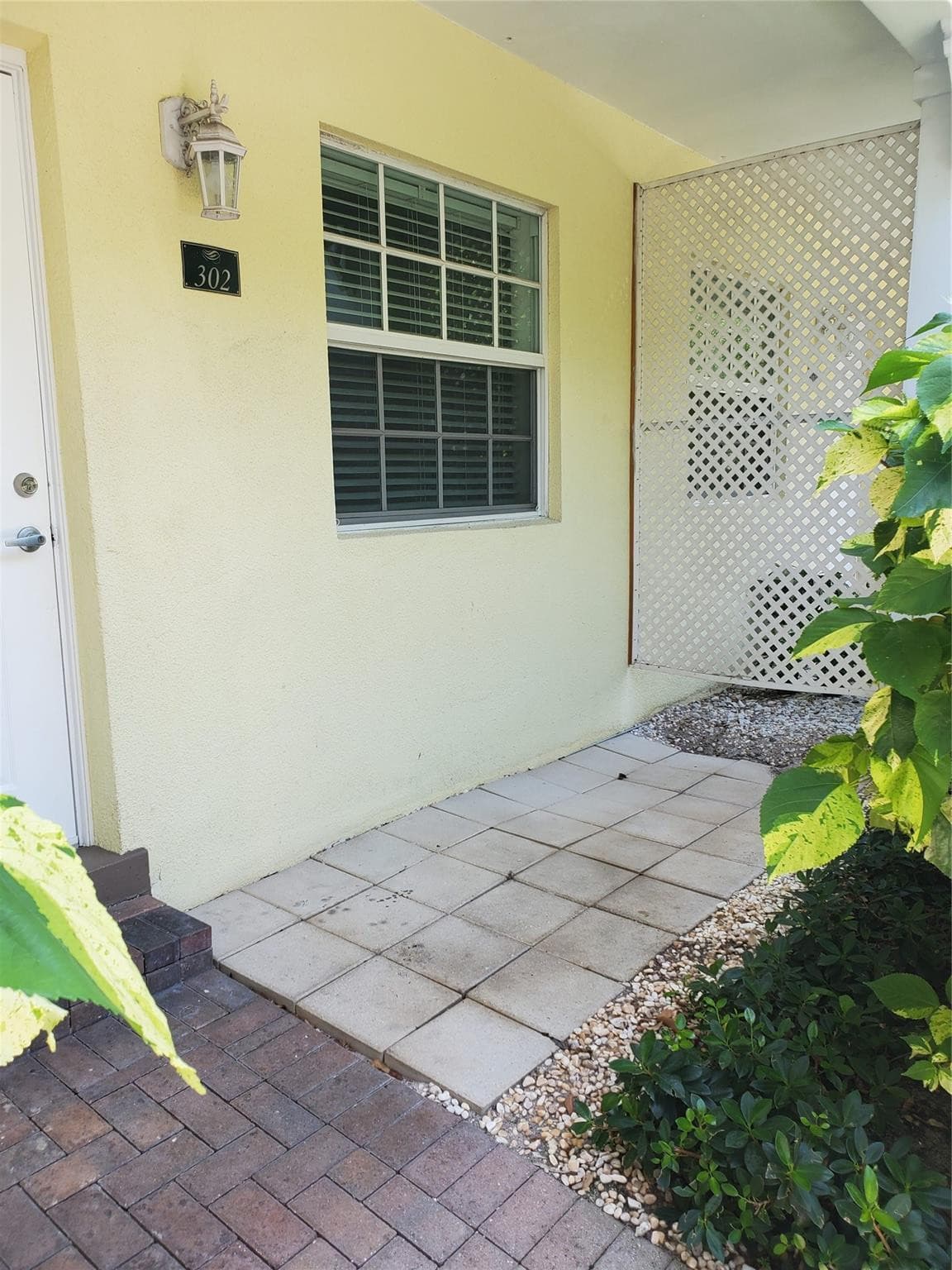2660 NE 8th Avenue 302, Wilton Manors, FL 33334 — photo 16 of 19