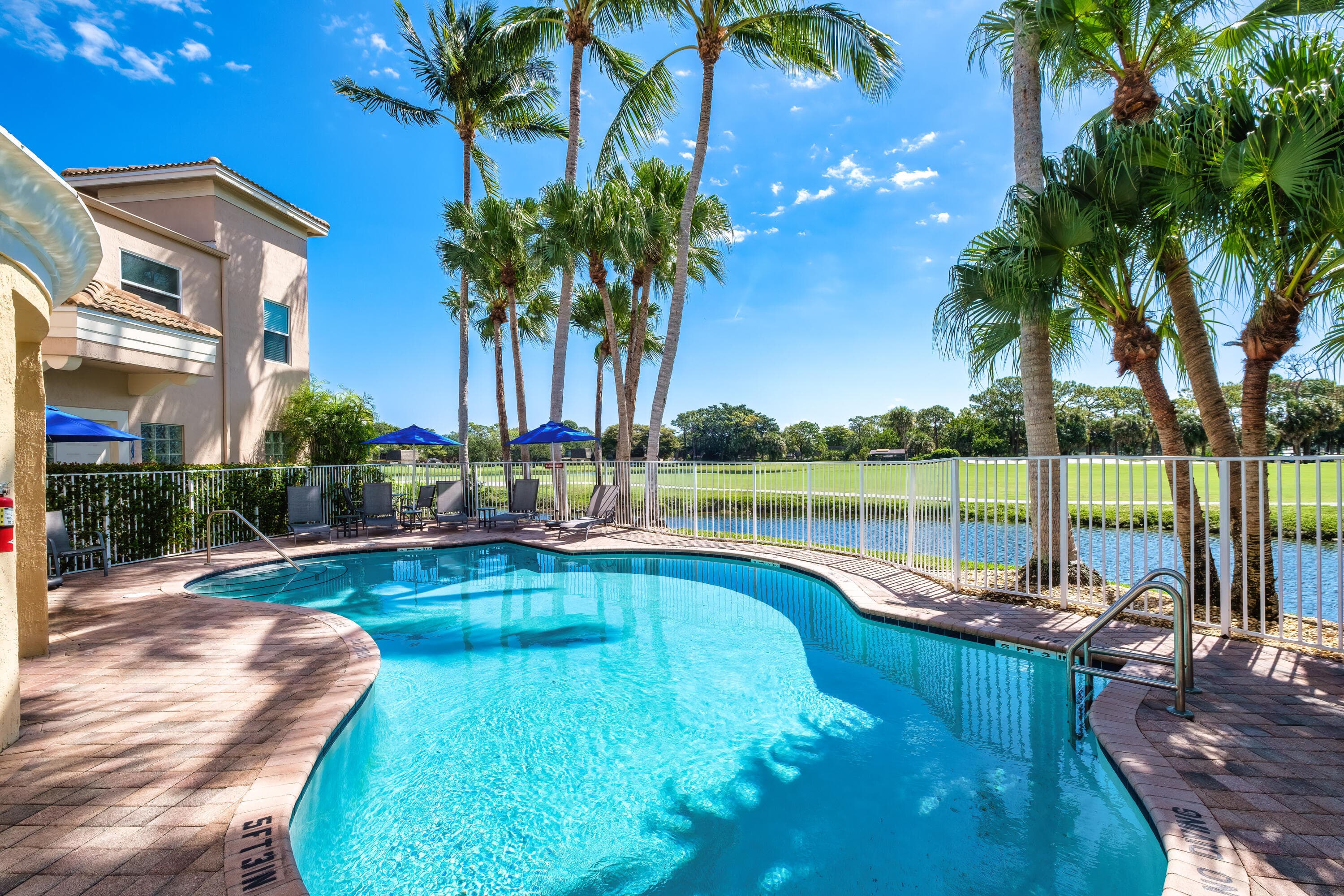 401 Resort Lane, Palm Beach Gardens, FL 33418 — photo 49 of 61