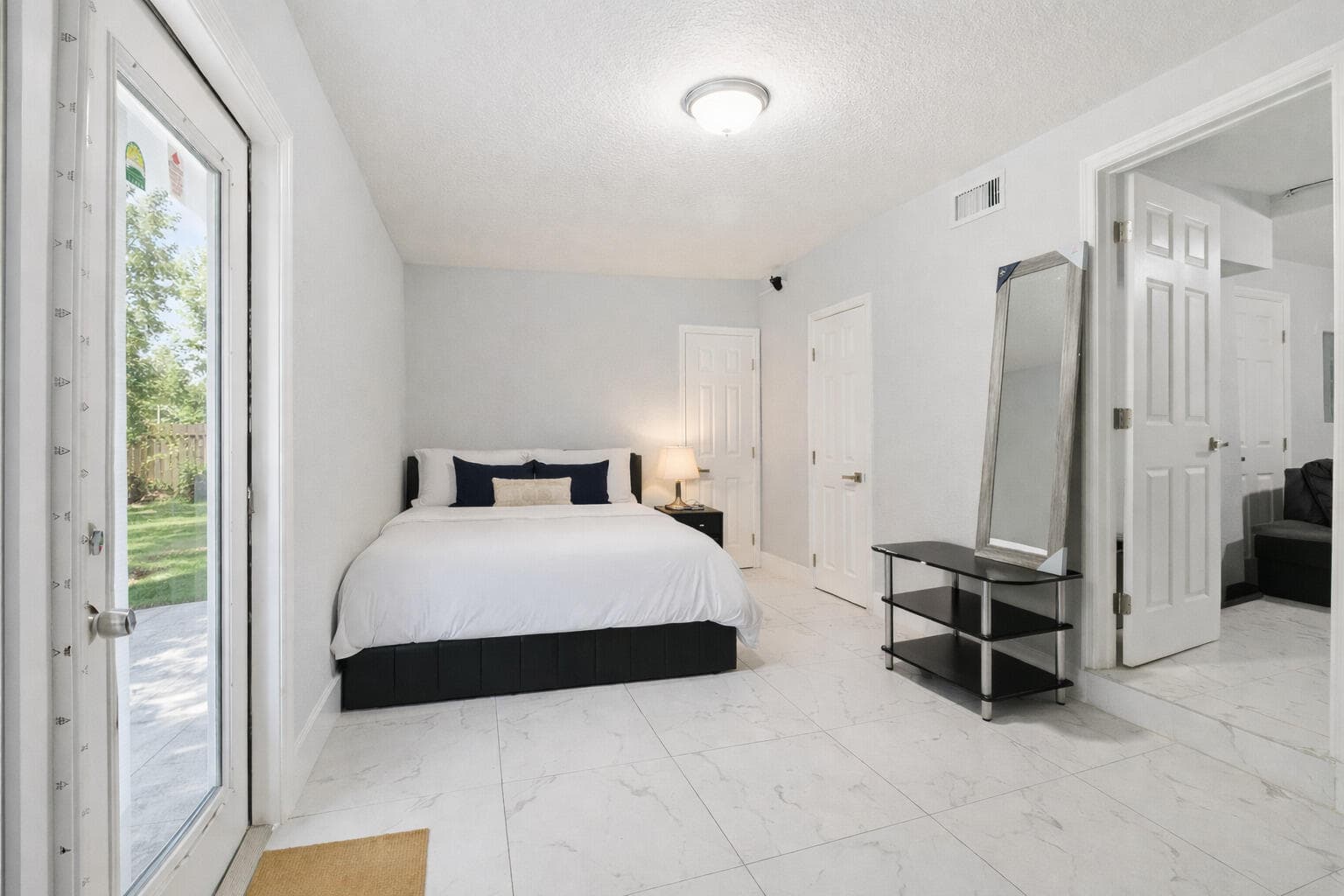 1152 Sunset Road, West Palm Beach, FL 33406 — photo 9 of 24