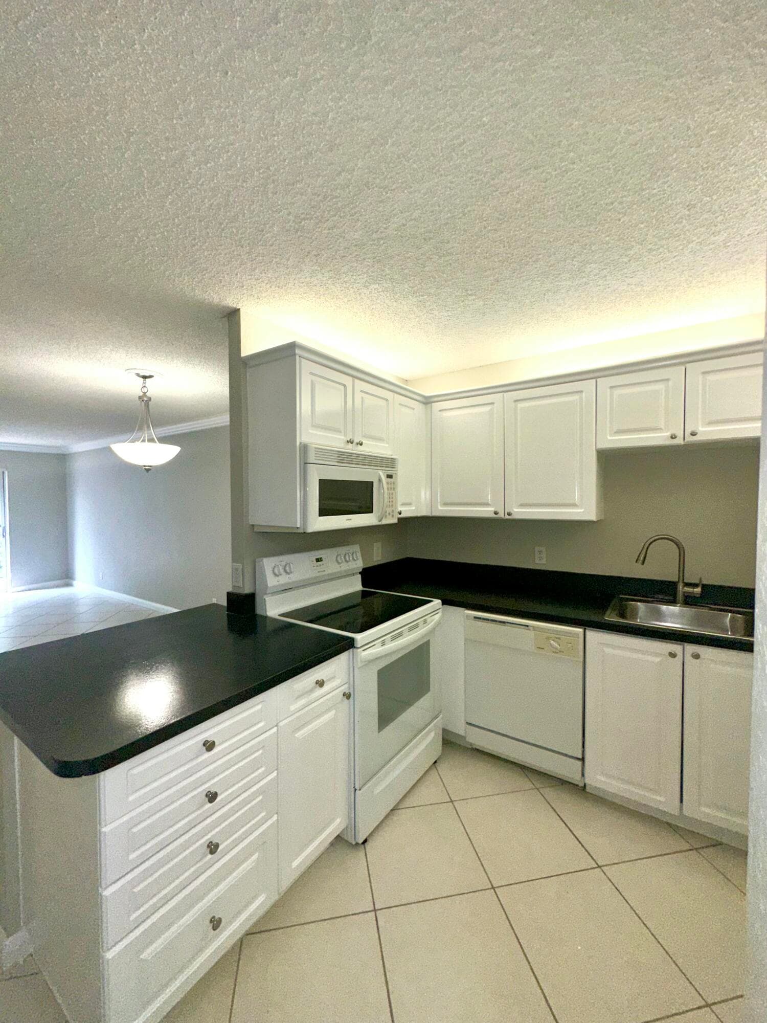 4120 Union Square Boulevard B2, Palm Beach Gardens, FL 33410 — photo 10 of 27