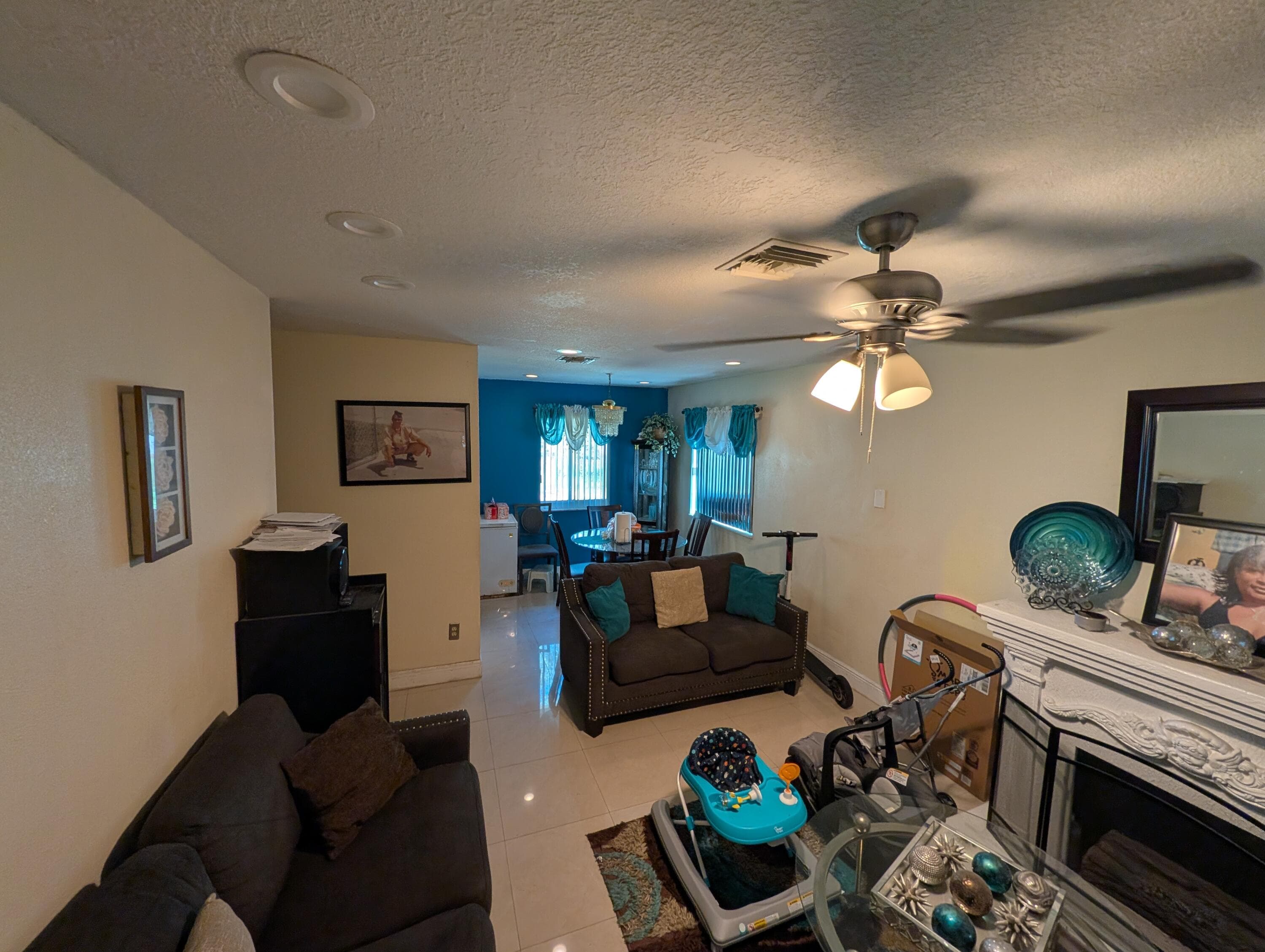 2761 NW 11th Place, Fort Lauderdale, FL 33311 — photo 2 of 7