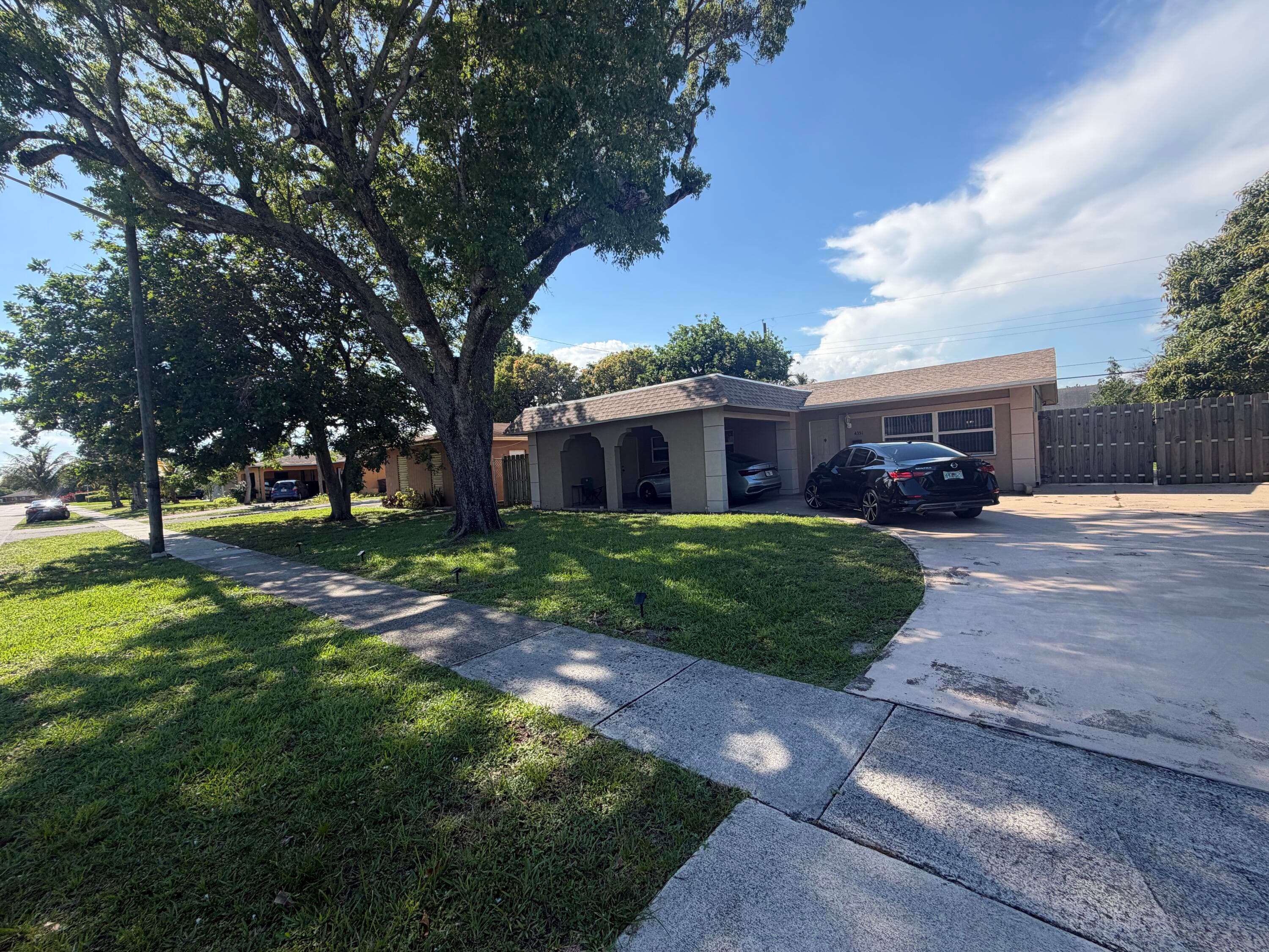 4351 NW 32nd Court, Lauderdale Lakes, FL 33319 — photo 6 of 28