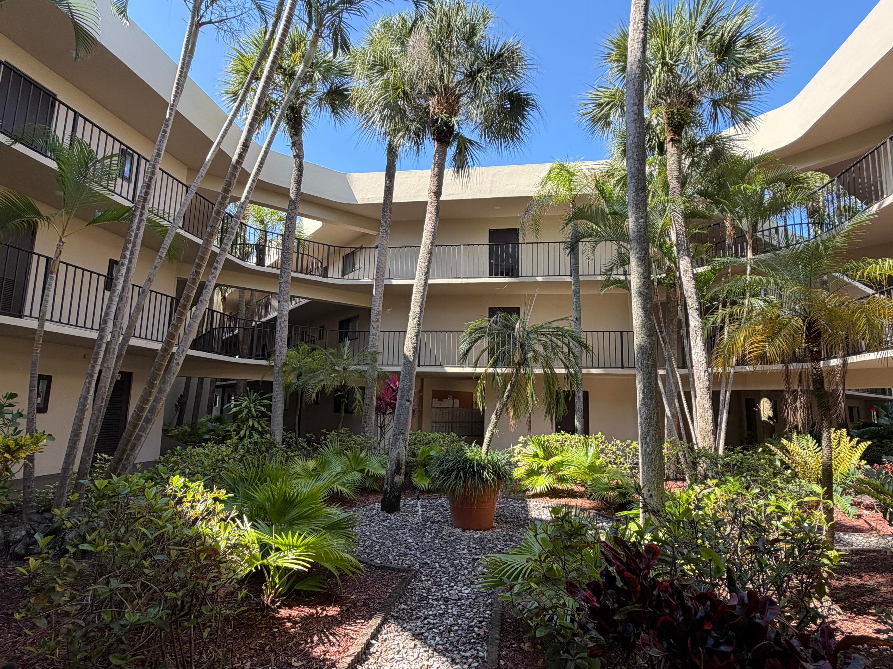 5220 Las Verdes Circle 317, Delray Beach, FL 33484 — photo 18 of 29