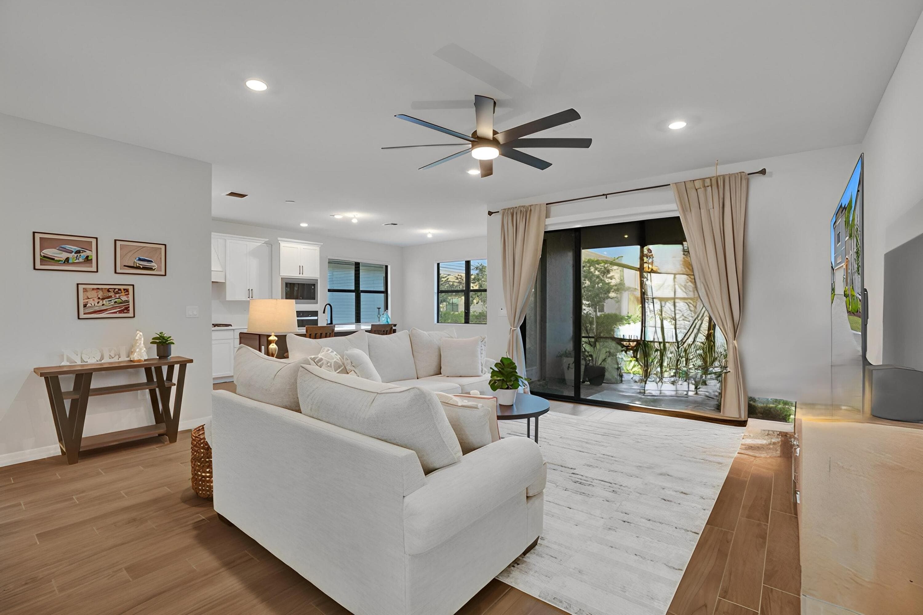 4422 S Silverwood Lane, Oakland Park, FL 33309 — photo 4 of 51