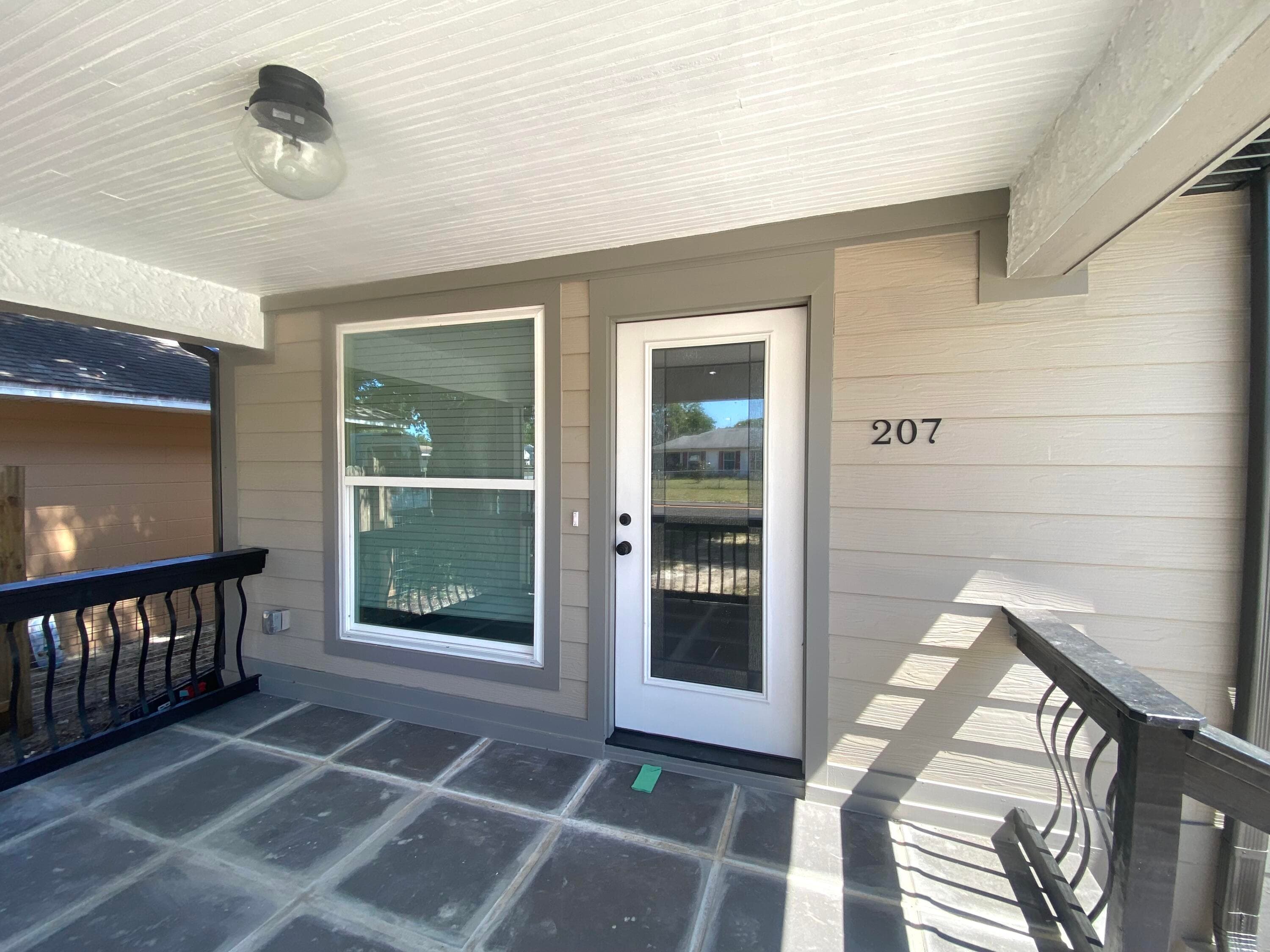207 Ave E SE, Winter Haven, FL 33880 — photo 4 of 19