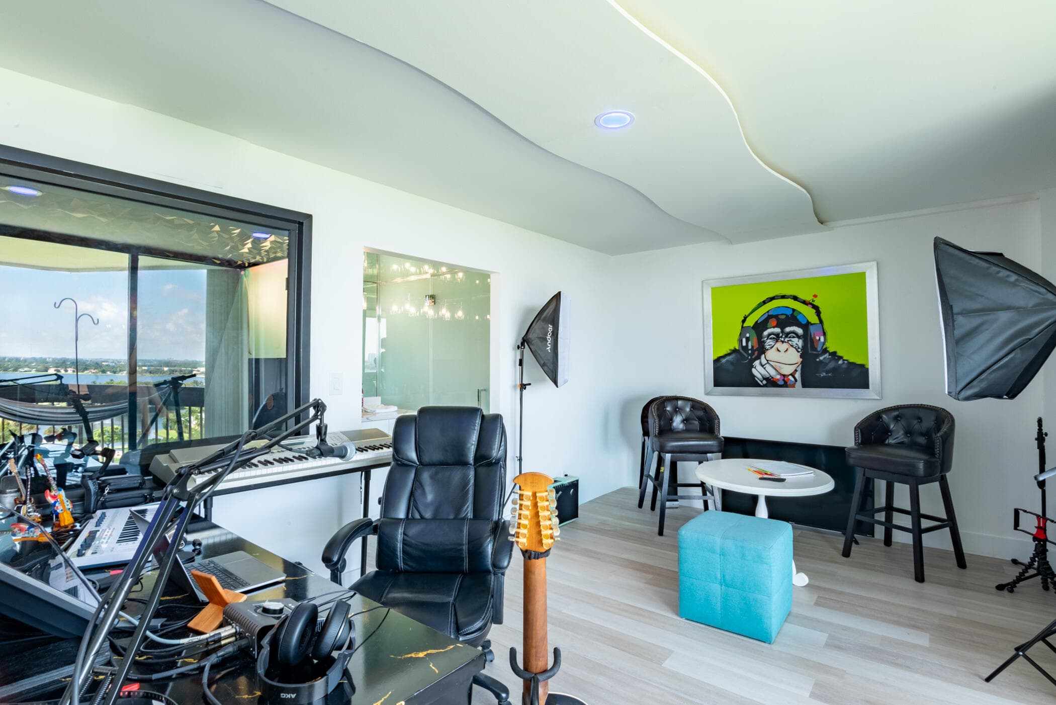2000 Presidential Way 1401, West Palm Beach, FL 33401 — photo 12 of 36