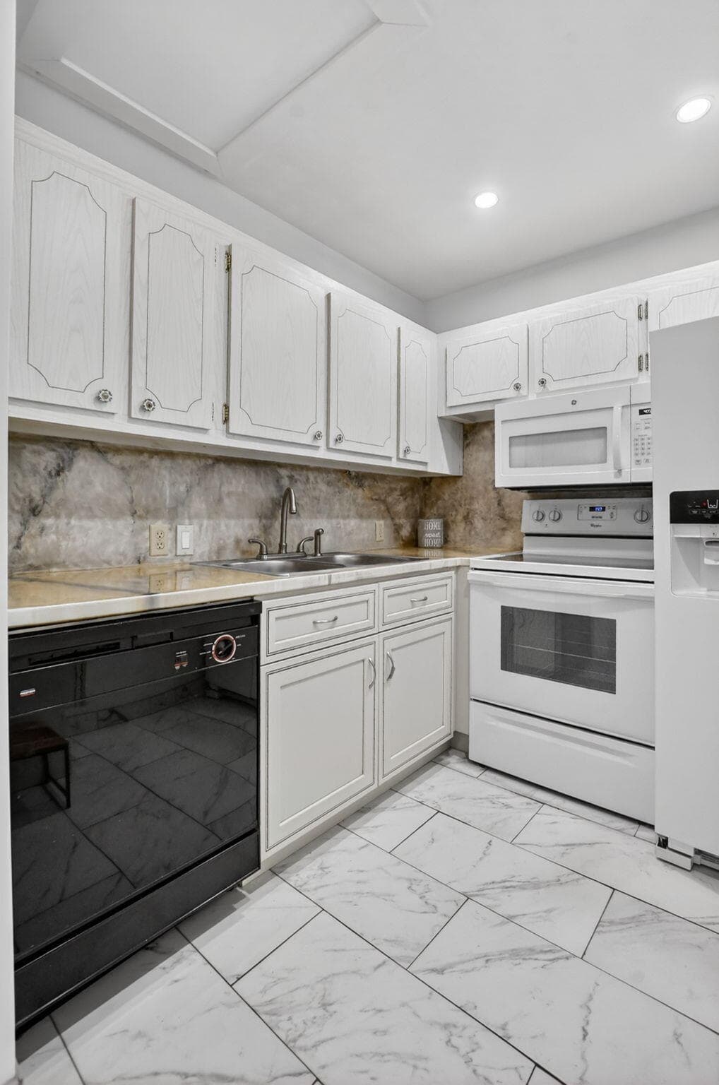 415 Mansfield J, Boca Raton, FL 33434 — photo 13 of 42