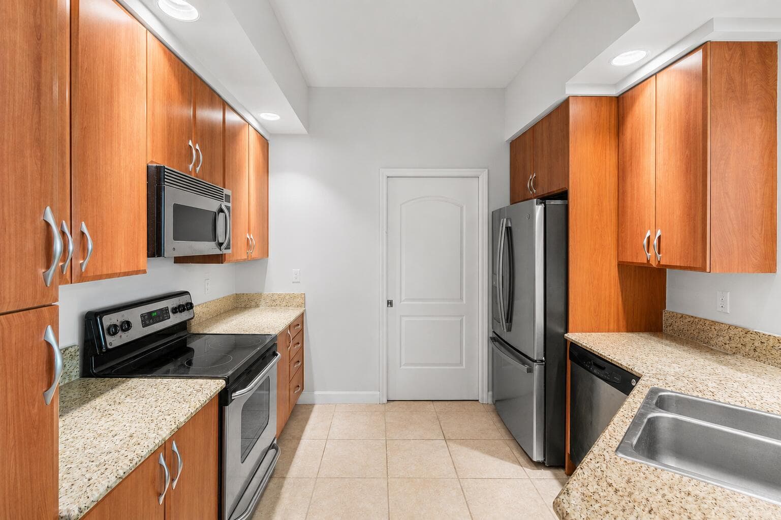 801 S Olive Avenue 914, West Palm Beach, FL 33401 — photo 12 of 41
