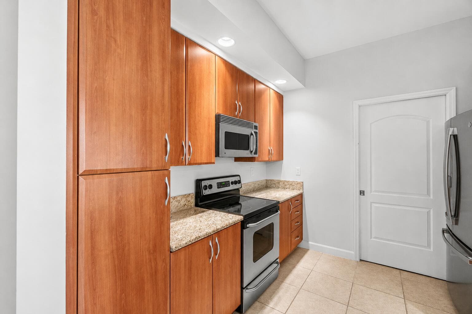801 S Olive Avenue 914, West Palm Beach, FL 33401 — photo 13 of 41