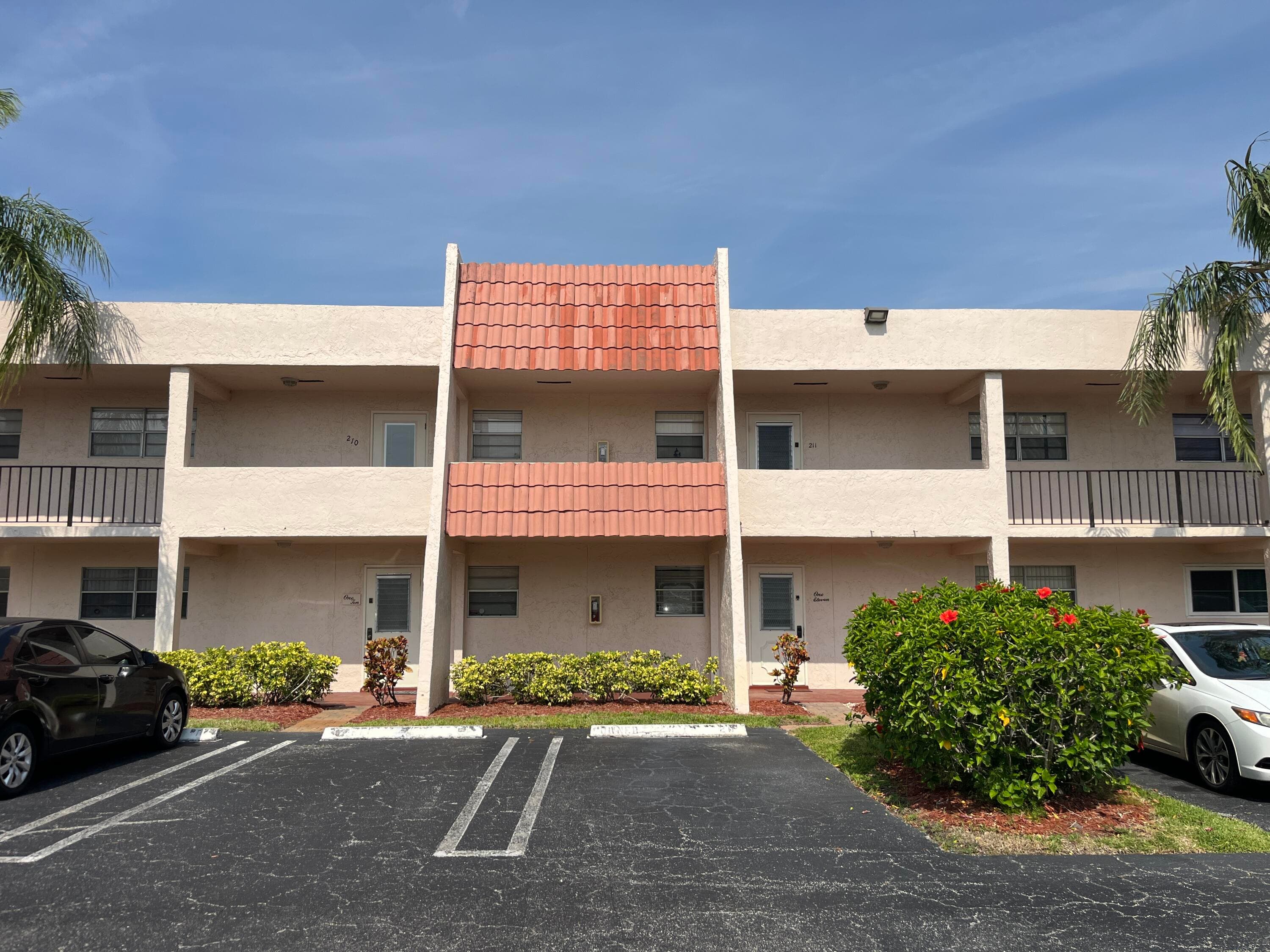 2500 Fiore Way 1110, Delray Beach, FL 33445 — photo 1 of 13