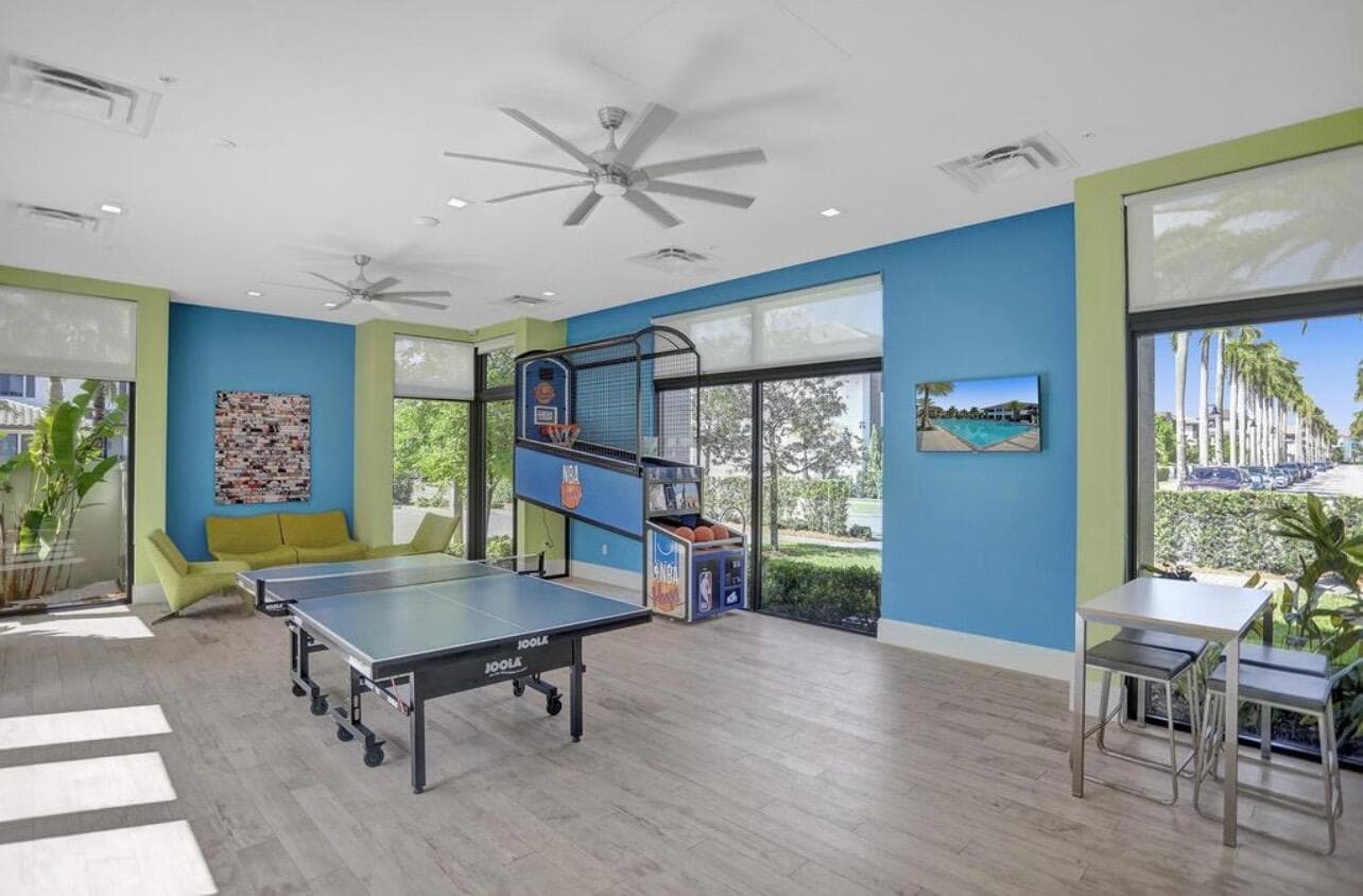 4716 NW 84th Court, Doral, FL 33166 — photo 12 of 34
