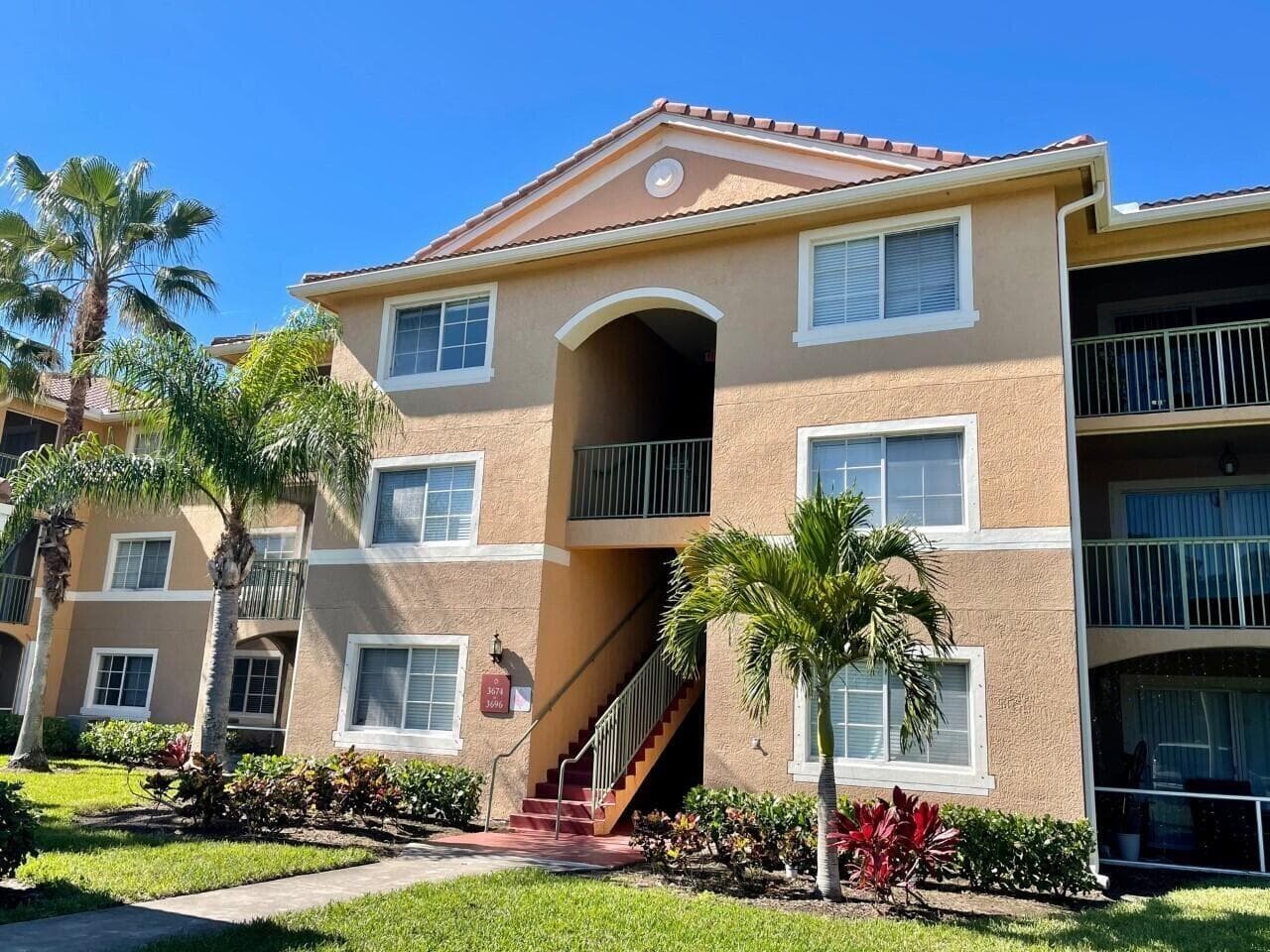 3690 NW Mediterranean Lane 12-305, Jensen Beach, FL 34957 — photo