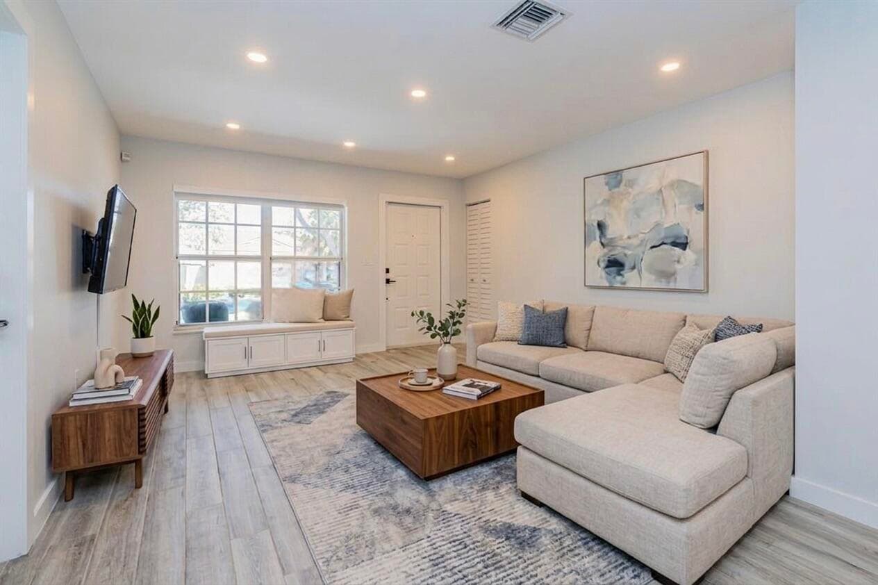 9058 NW 192nd Terrace, Miami Lakes, FL 33018 — photo 10 of 27