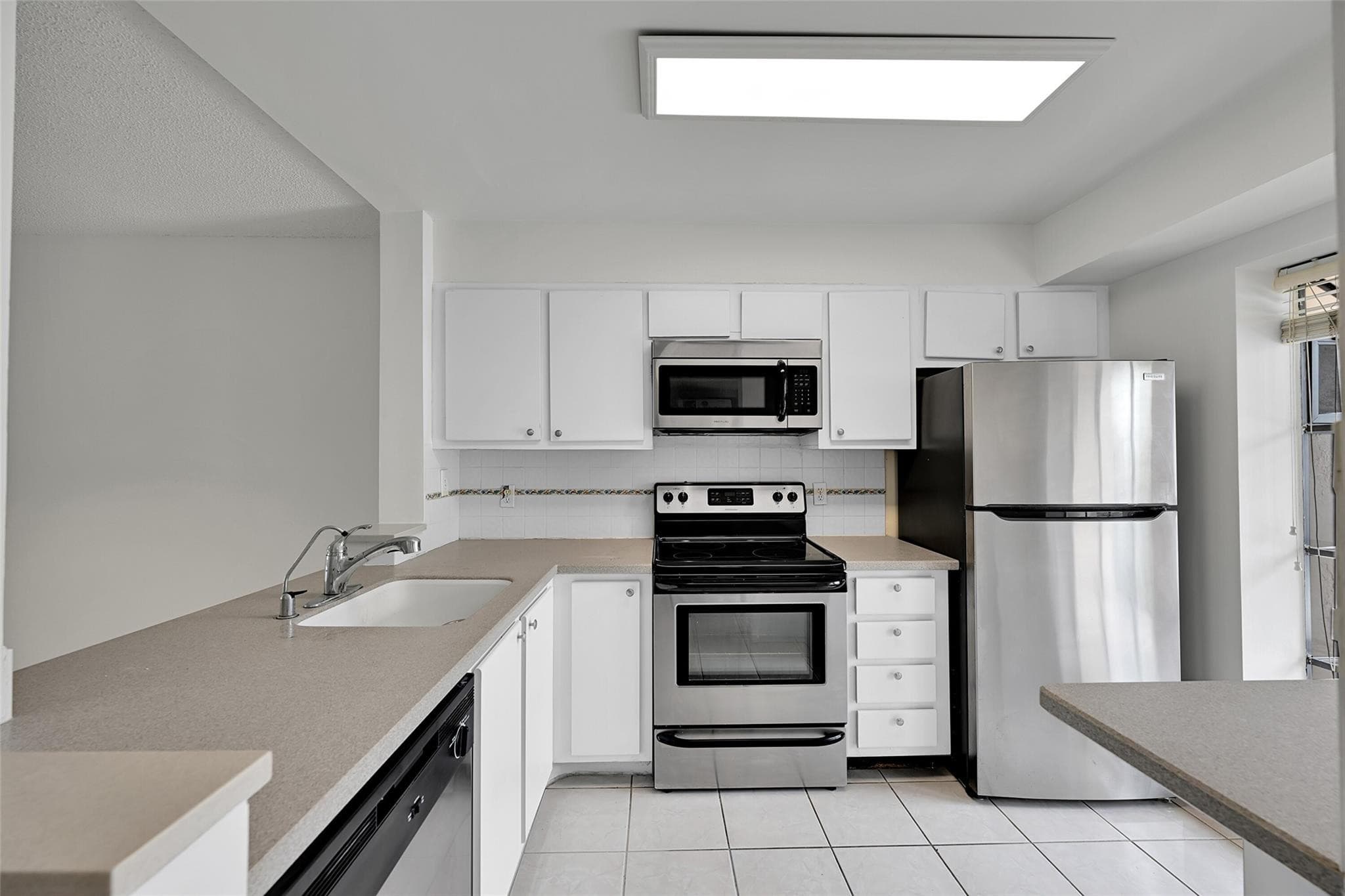 2297 SW 15th Street 125, Deerfield Beach, FL 33442 — photo 8 of 29