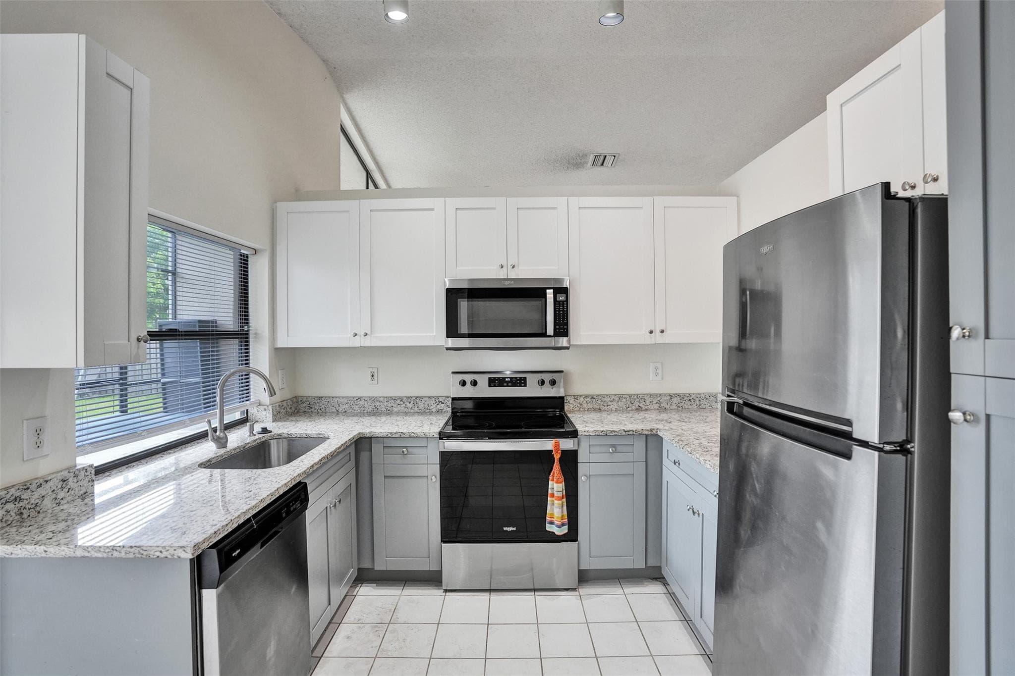 3151 NW 107th Drive, Sunrise, FL 33351 — photo 7 of 29