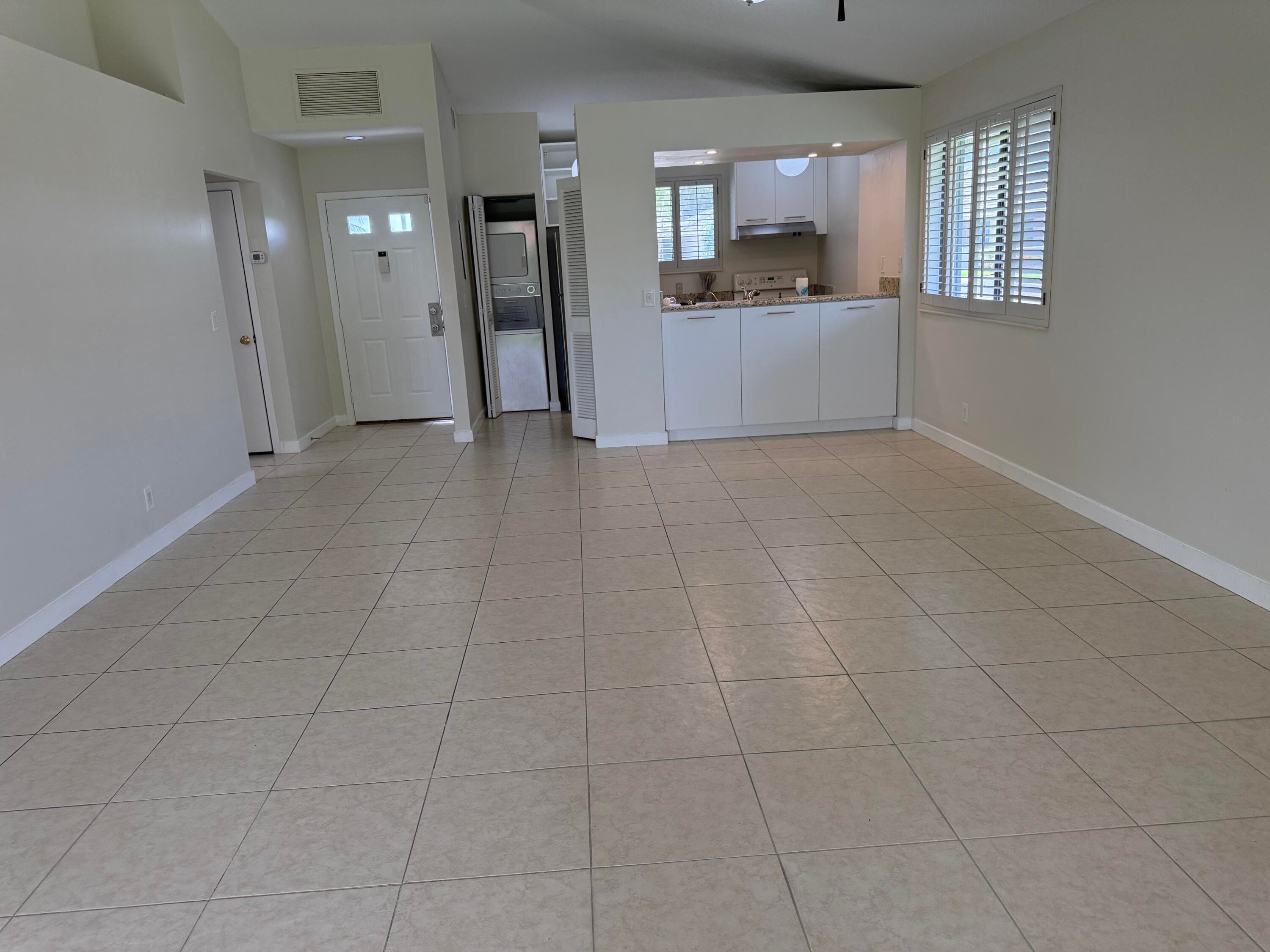 112 Club Drive, Palm Beach Gardens, FL 33418 — photo 6 of 27