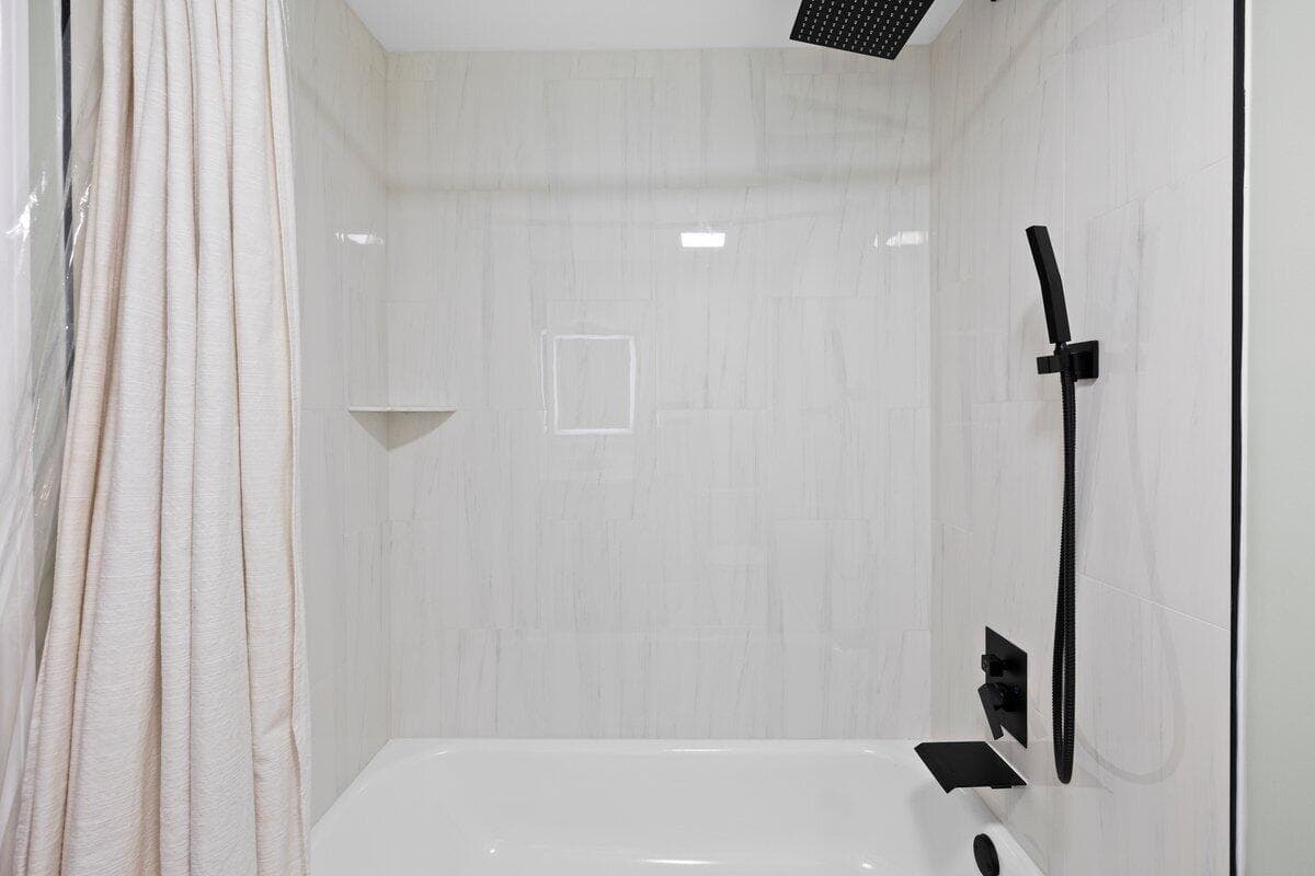 28 Wimbledon Lake Drive 222, Plantation, FL 33324 — photo 18 of 30