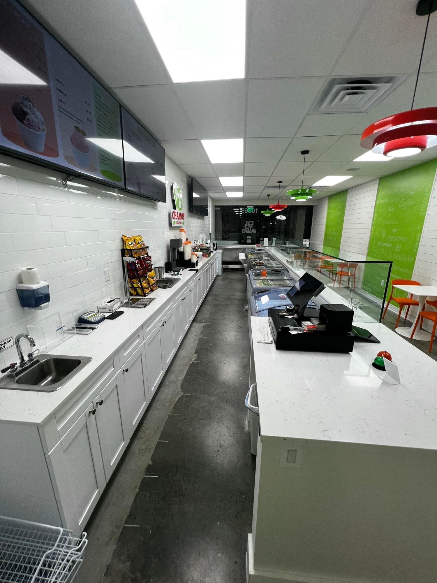 Retail in Royal Palm Beach — photo 2 of 8