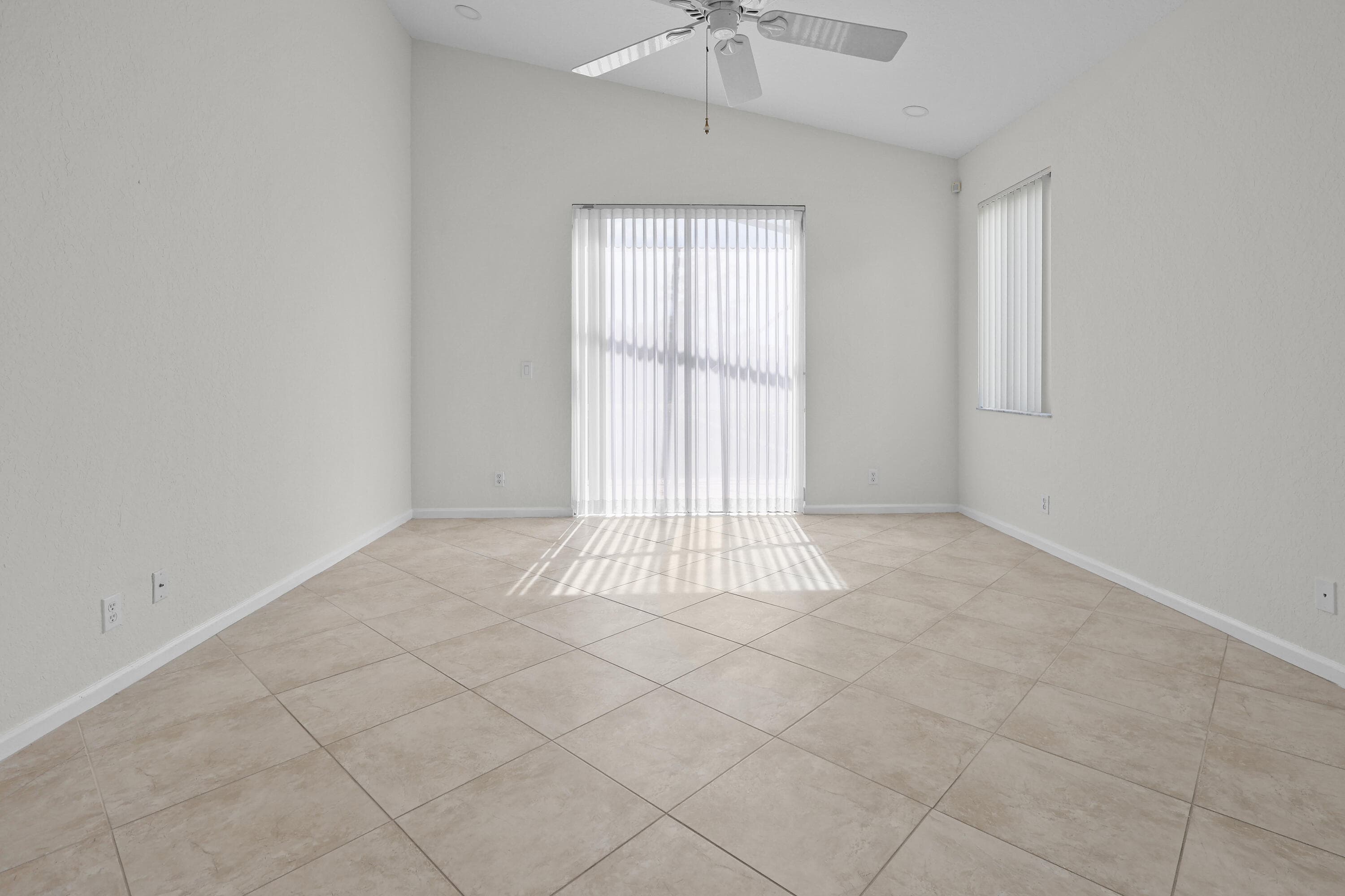 7835 NW 78th Avenue, Tamarac, FL 33321 — photo 8 of 32