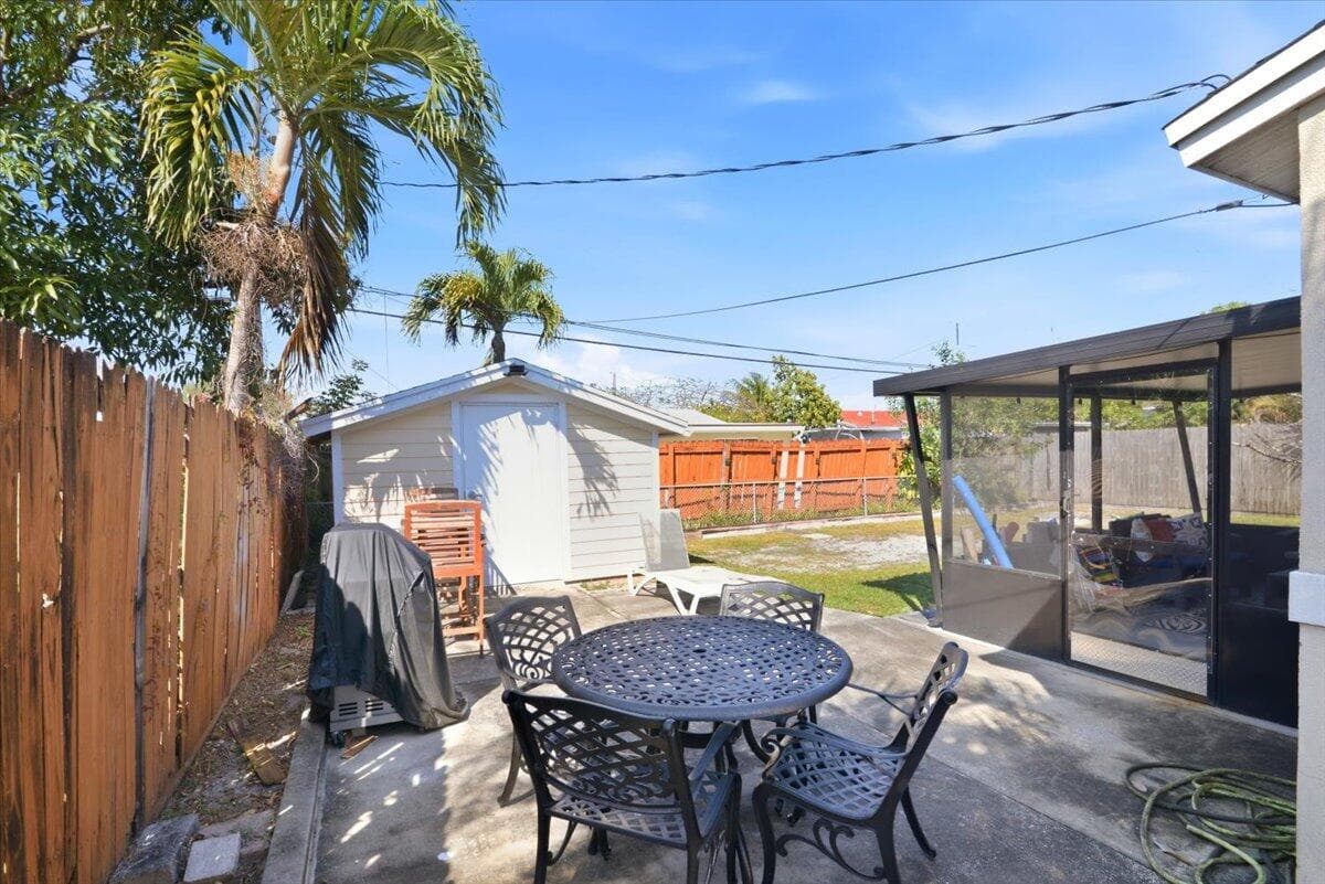 541 NE 58th Court, Fort Lauderdale, FL 33334 — photo 34 of 36