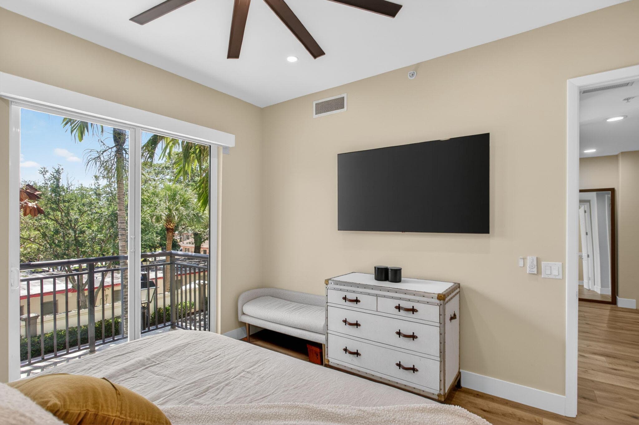 2609 NE 14th Avenue 105, Wilton Manors, FL 33334 — photo 45 of 68