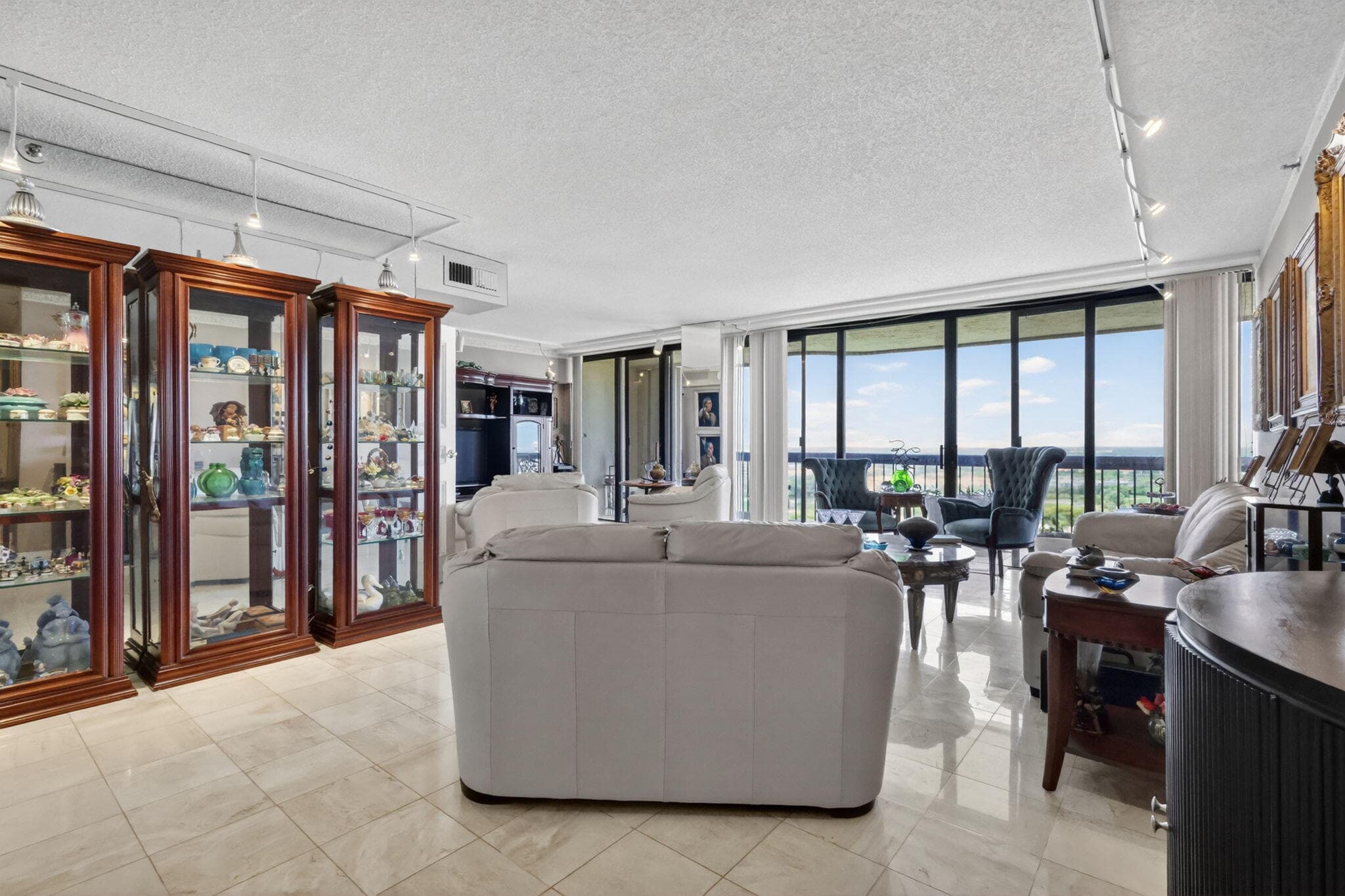 1900 Consulate Place 1705, West Palm Beach, FL 33401 — photo 6 of 60