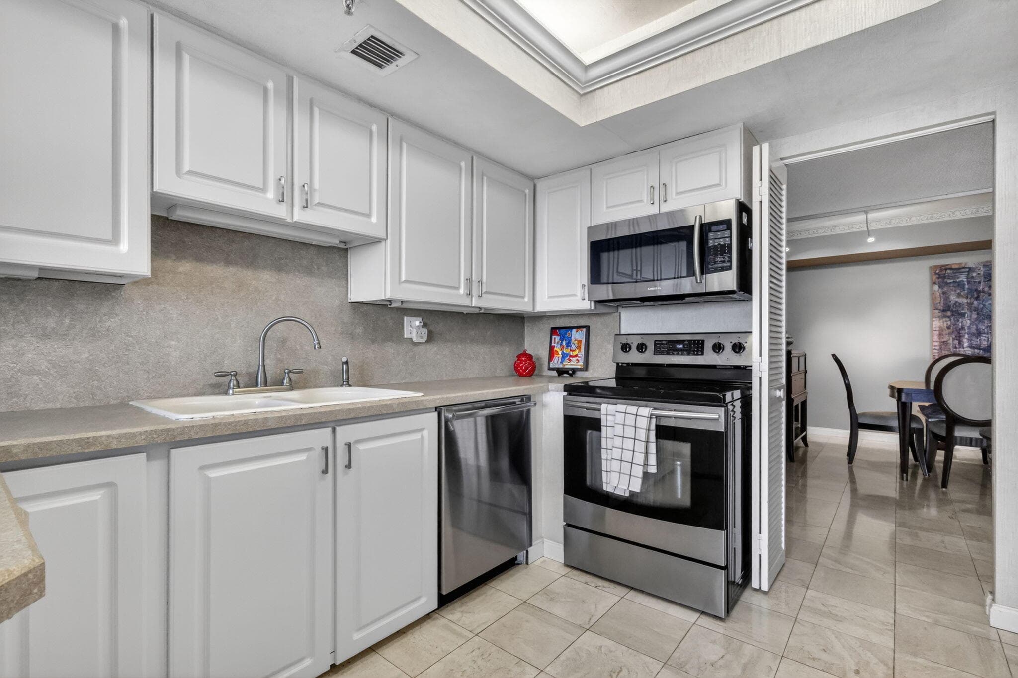 1900 Consulate Place 1705, West Palm Beach, FL 33401 — photo 20 of 60
