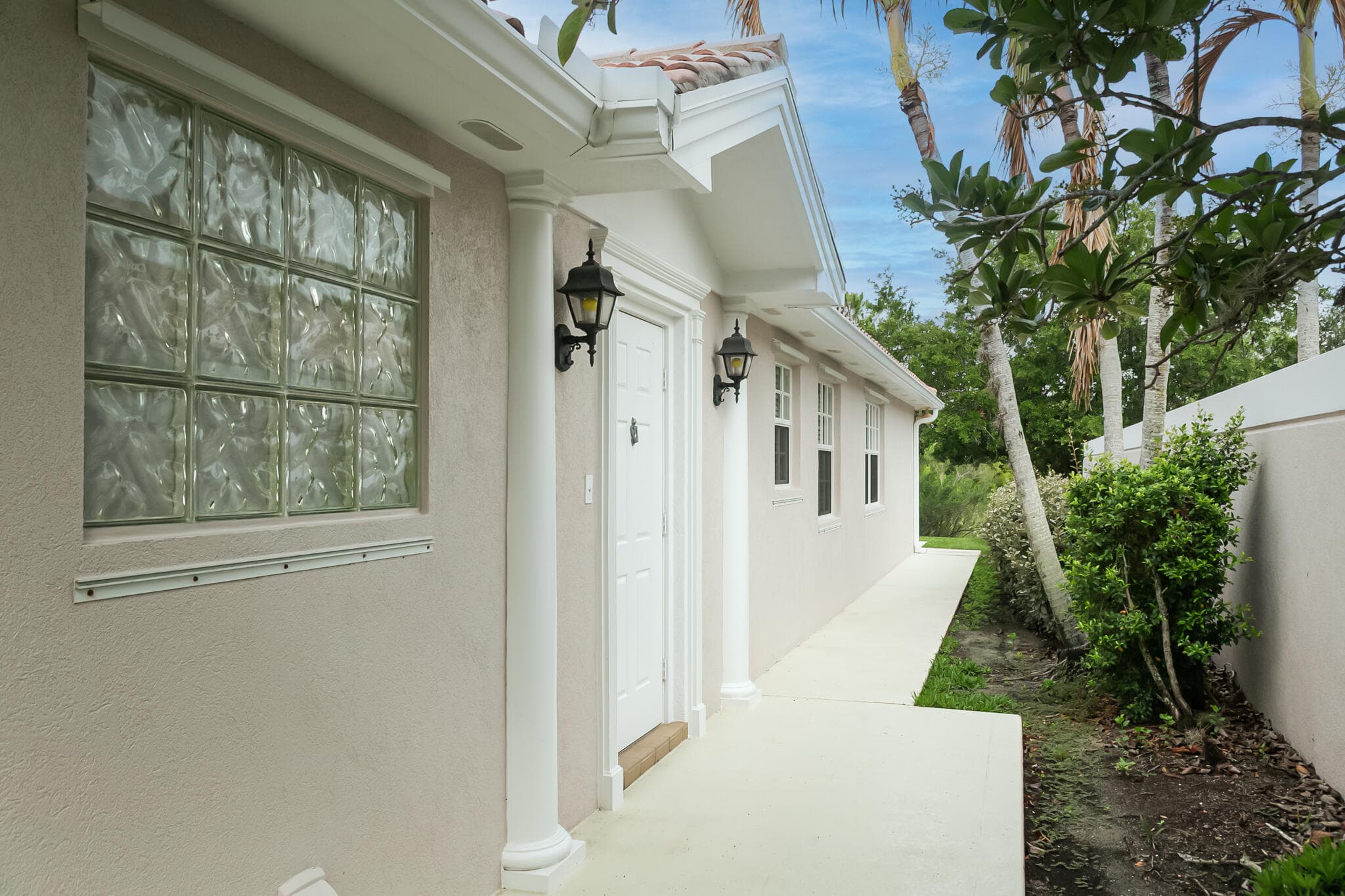 10714 SW Elsinore Drive, Port St. Lucie, FL 34987 — photo 3 of 42