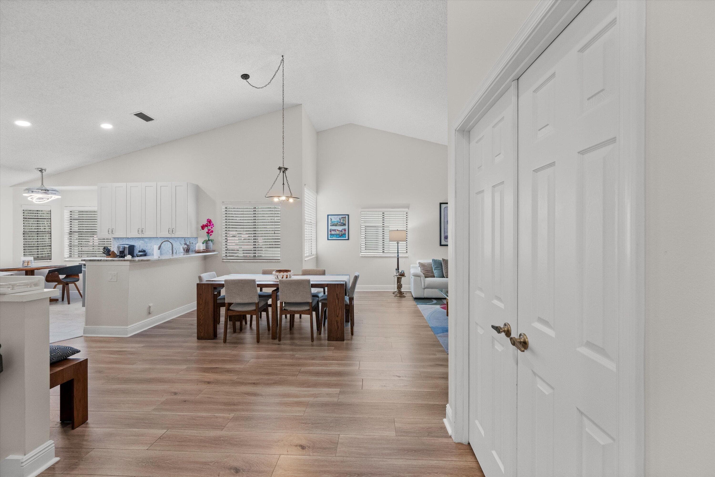 7665 Lexington Club Boulevard C, Delray Beach, FL 33446 — photo 4 of 34