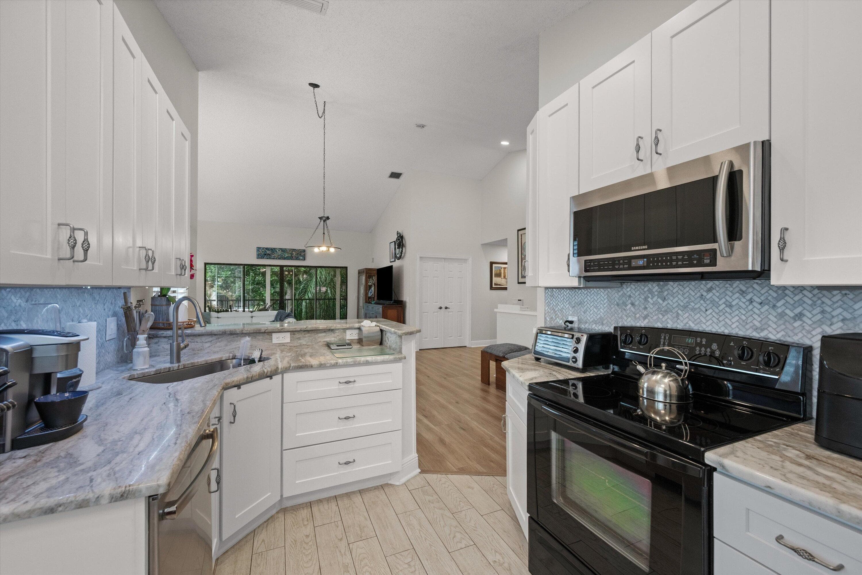 7665 Lexington Club Boulevard C, Delray Beach, FL 33446 — photo 14 of 34