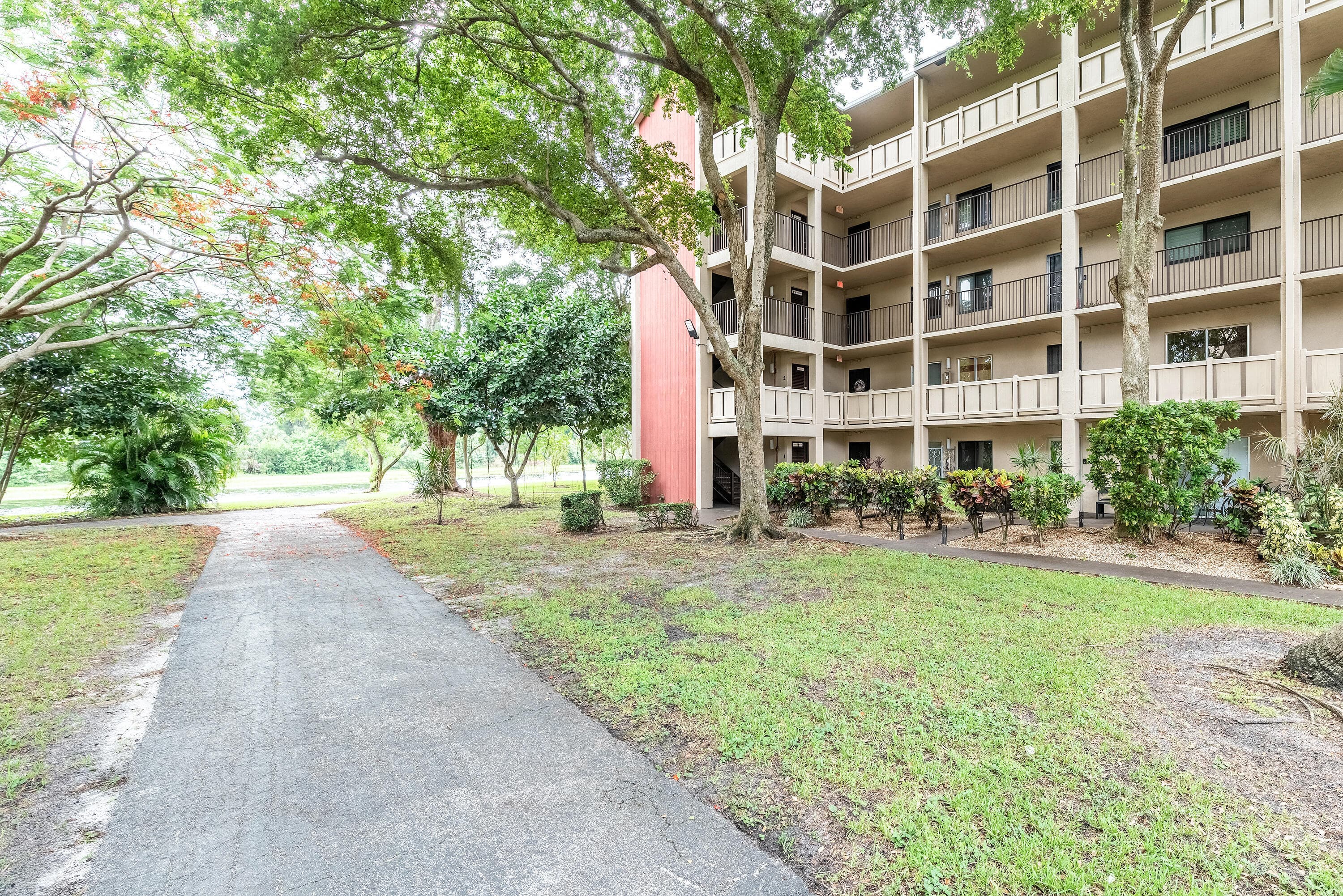 2208 S Cypress Bend Drive 407, Pompano Beach, FL 33069 — photo 29 of 34