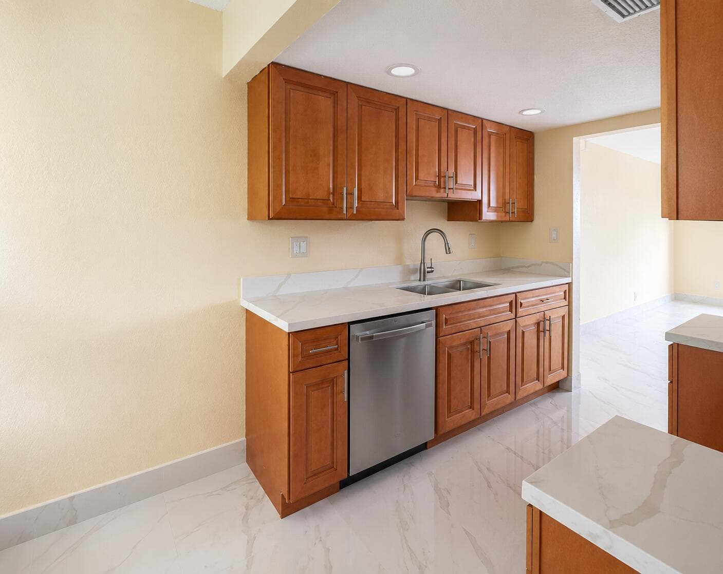 3101 NW 47th Terrace 335, Lauderdale Lakes, FL 33319 — photo 6 of 11