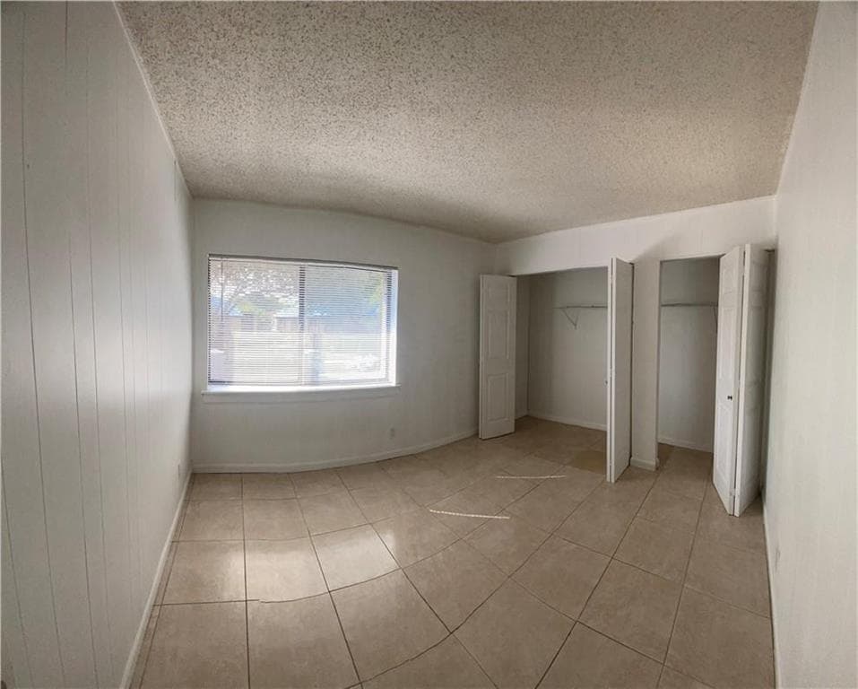 191 Wimbledon Lakes Drive, Plantation, FL 33324 — photo 4 of 24