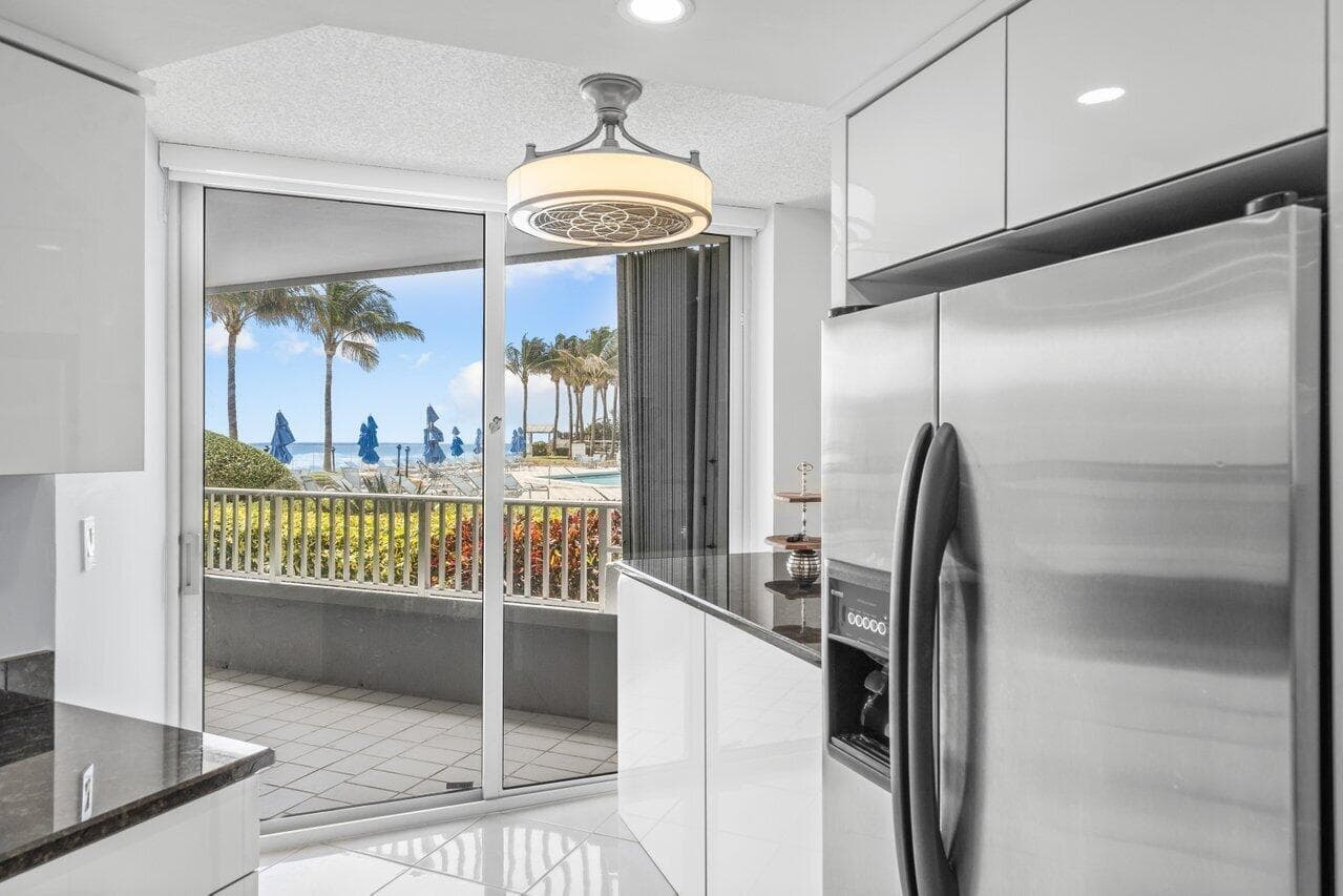 5200 N Ocean Drive 102, Singer Island, FL 33404 — photo 15 of 39