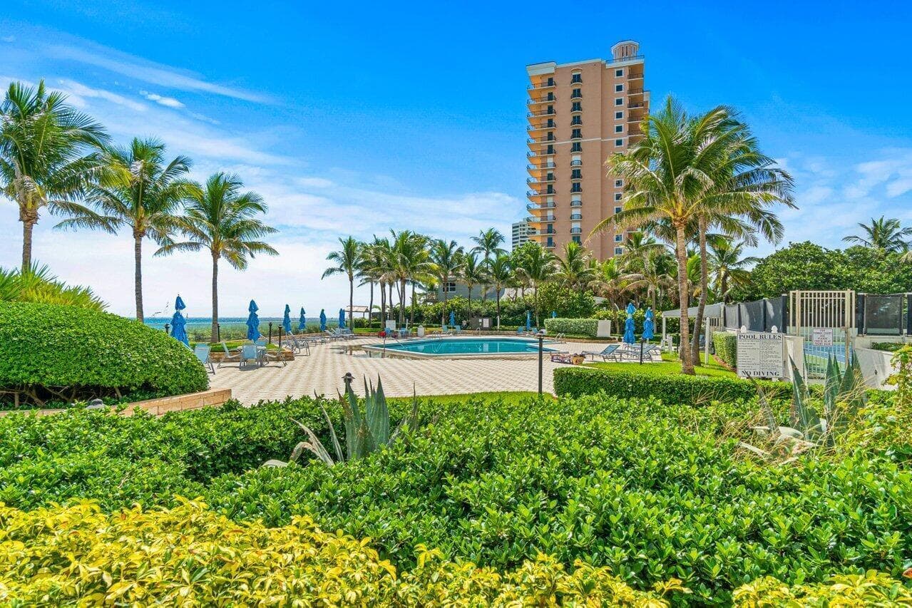 5200 N Ocean Drive 102, Singer Island, FL 33404 — photo 22 of 39